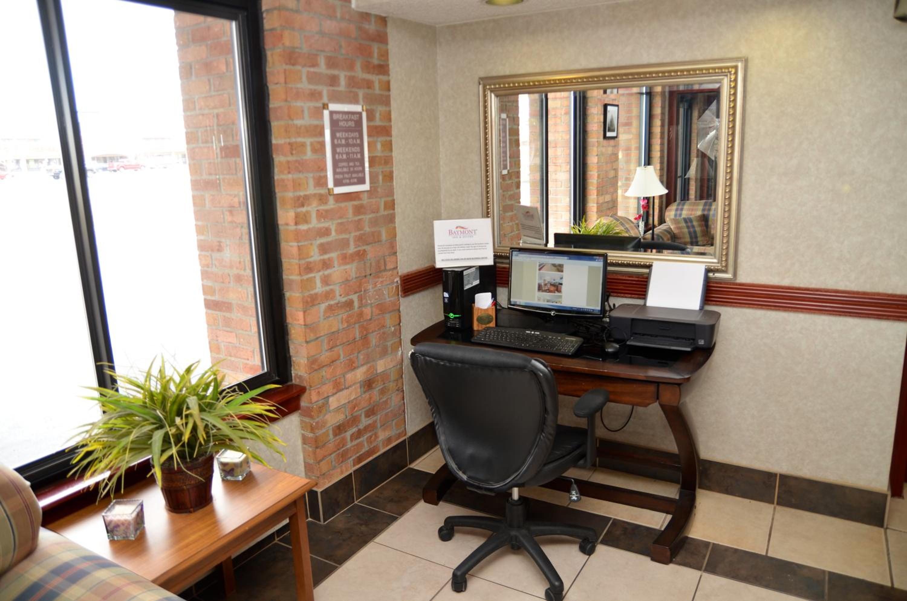 Port Huron Vacations - Baymont by Wyndham Port Huron - Property Image 3