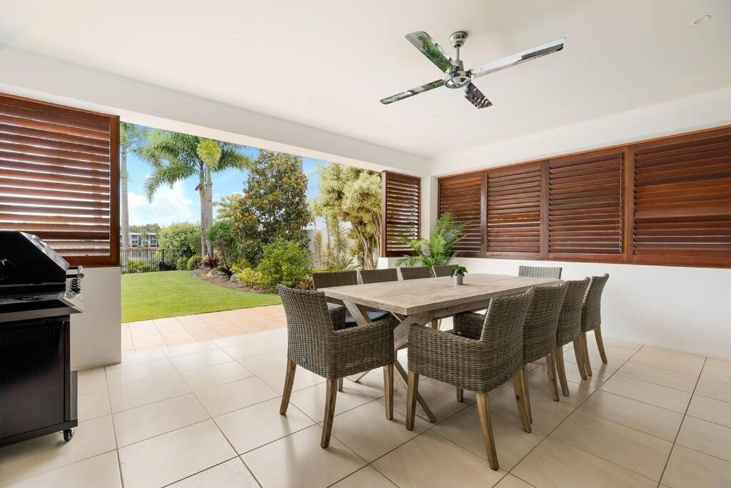 Stunning Waterfront Coastal Retreat, sleeps 13