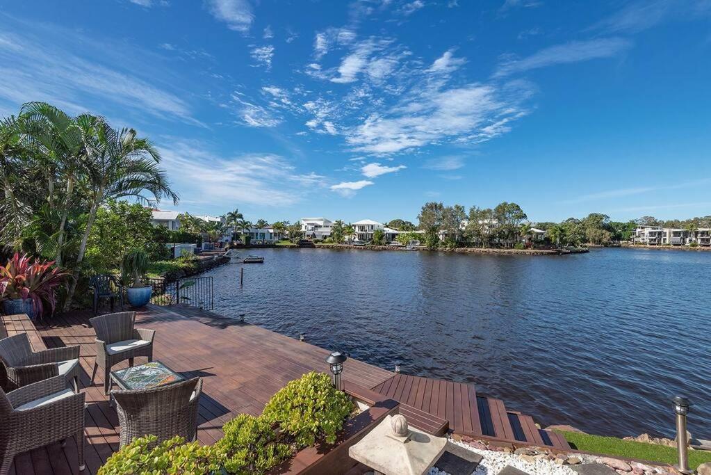 Stunning Waterfront Coastal Retreat, sleeps 13