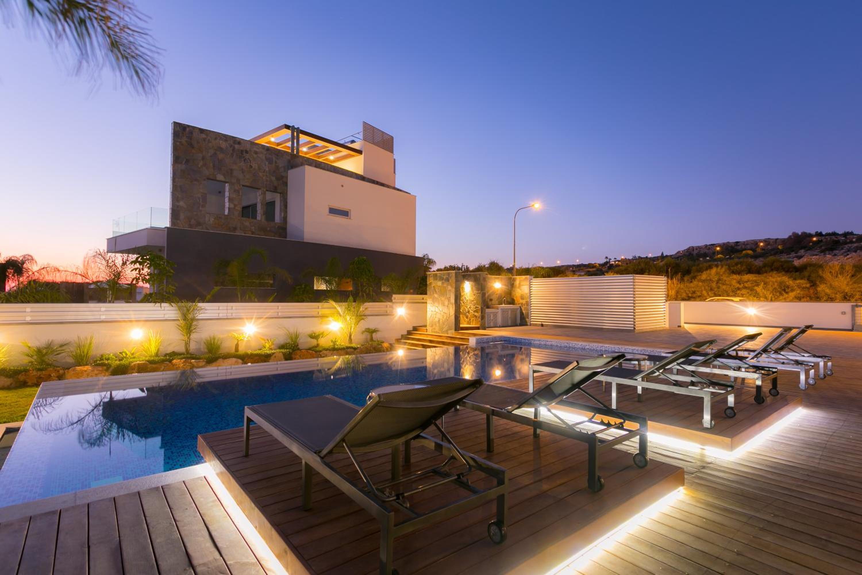 Sea Pearl Beachfront Villas - Breeze view 5