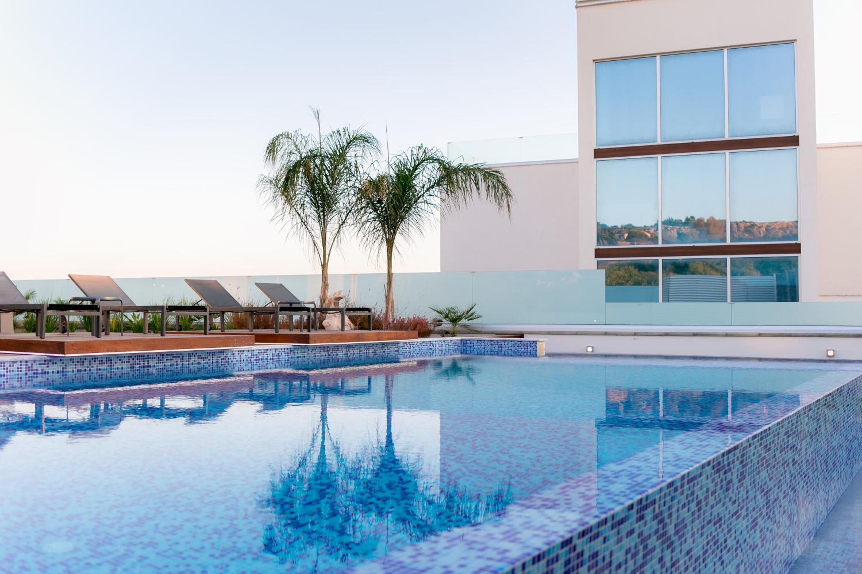 Sea Pearl Beachfront Villas - Breeze view 2