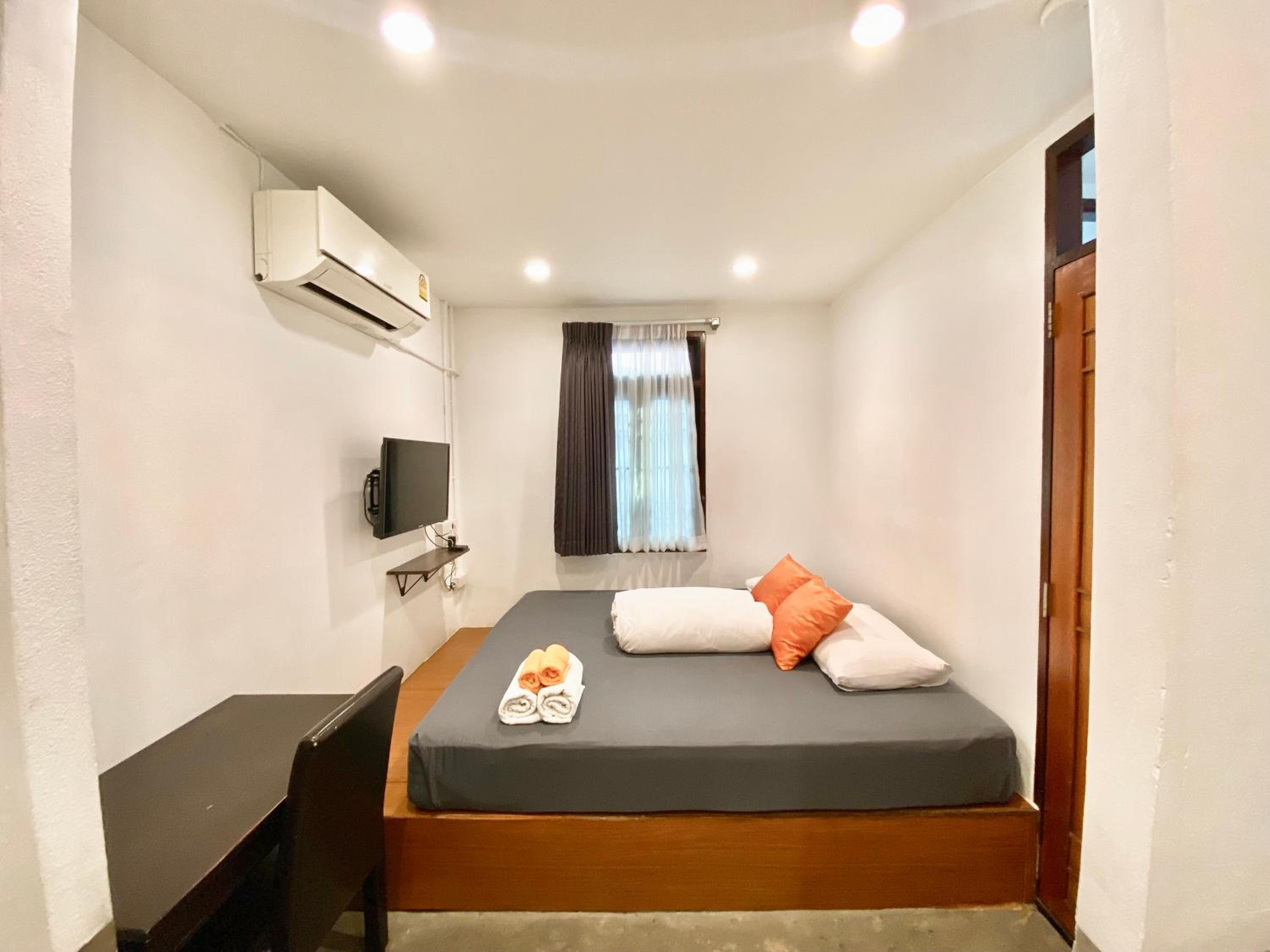 Tiny Taladnoi Hostel