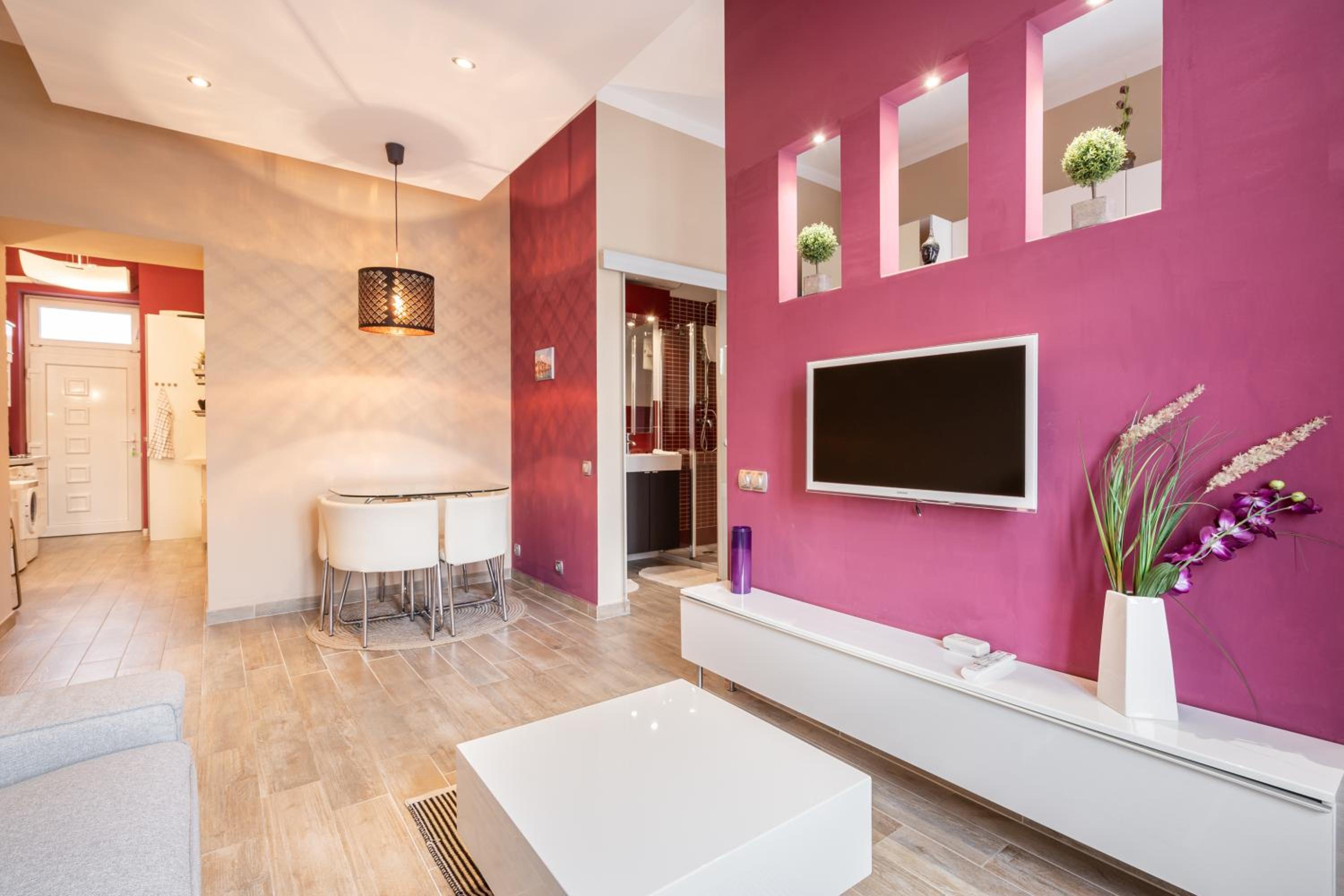 Pink Secrets Apartment view 4