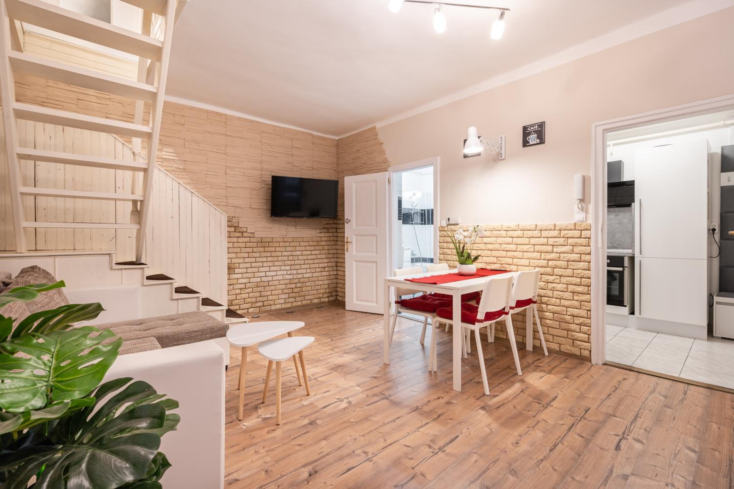 Zensen Nest Apartment view 5