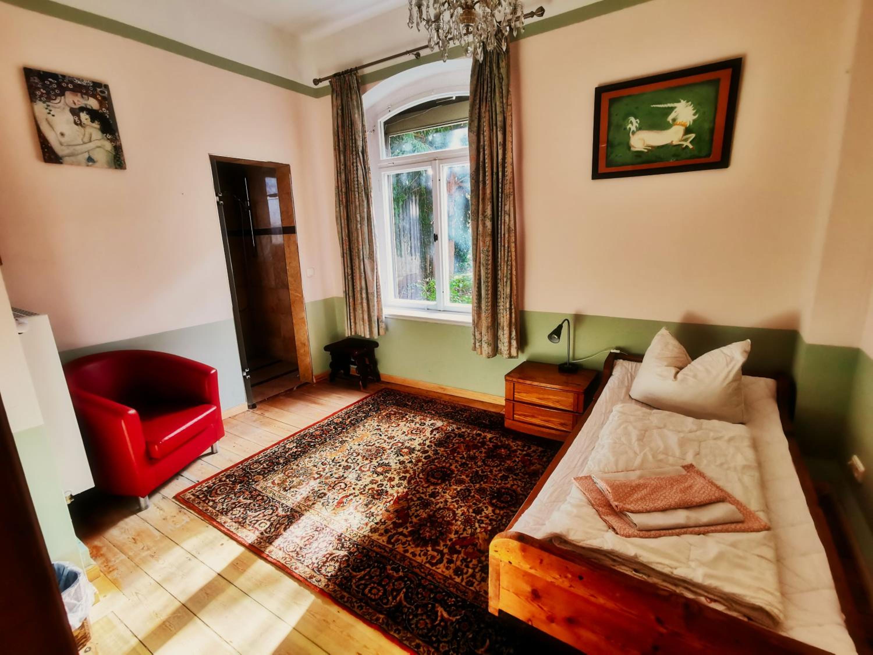 Hummel Hostel - Historische Stadtvilla mit Garten