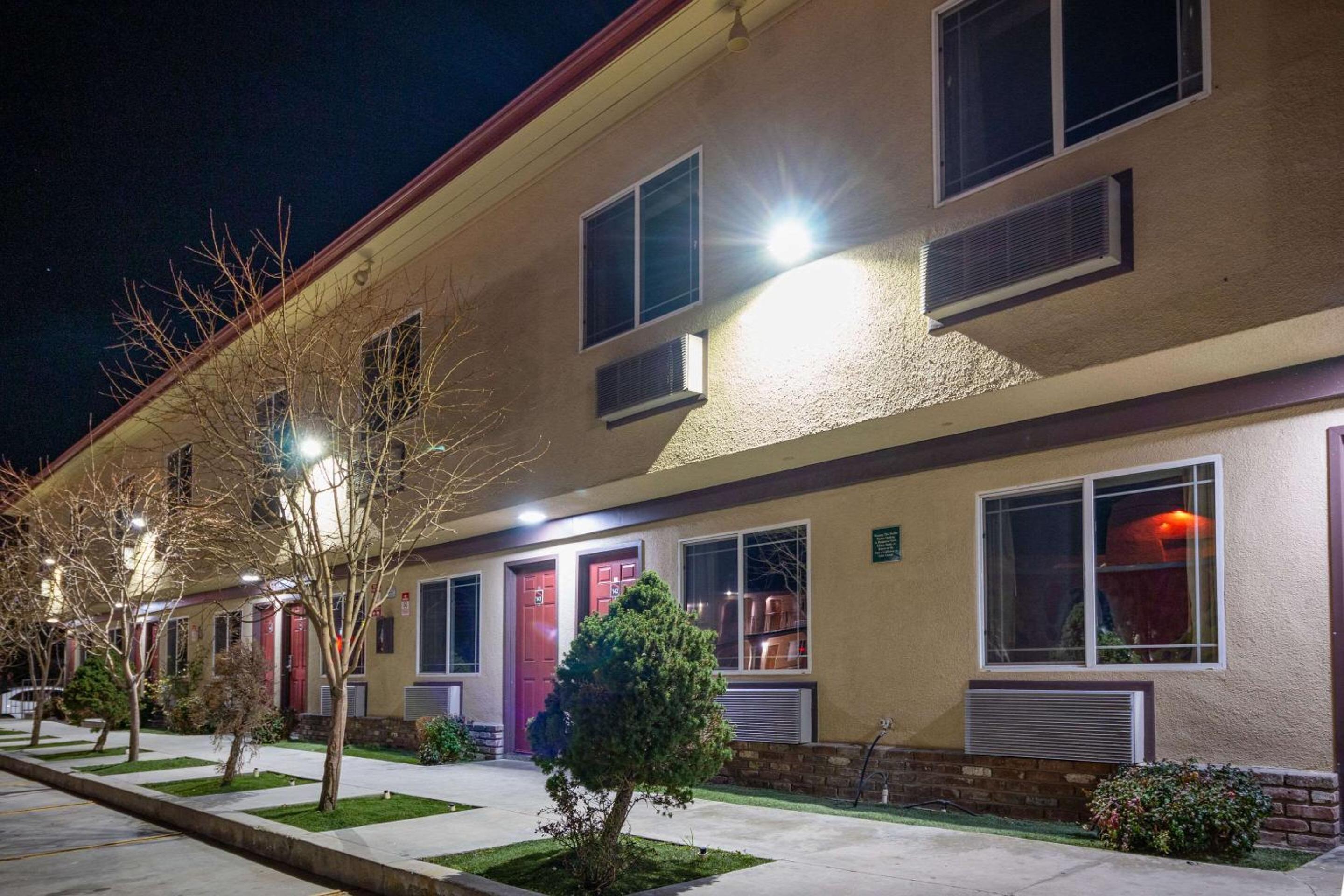 Quality Inn Bishop near Mammoth view 3