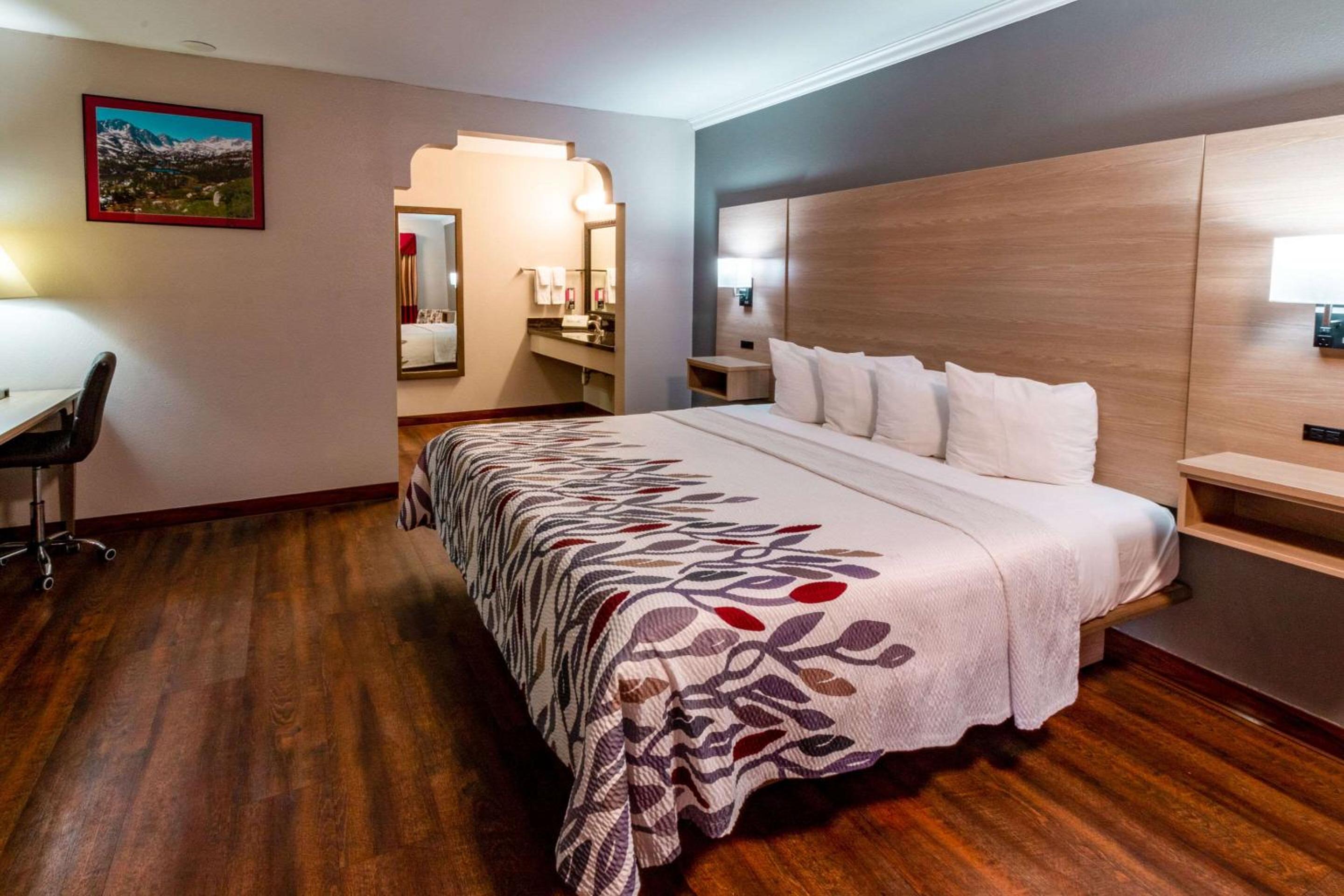 Quality Inn Bishop near Mammoth view 4