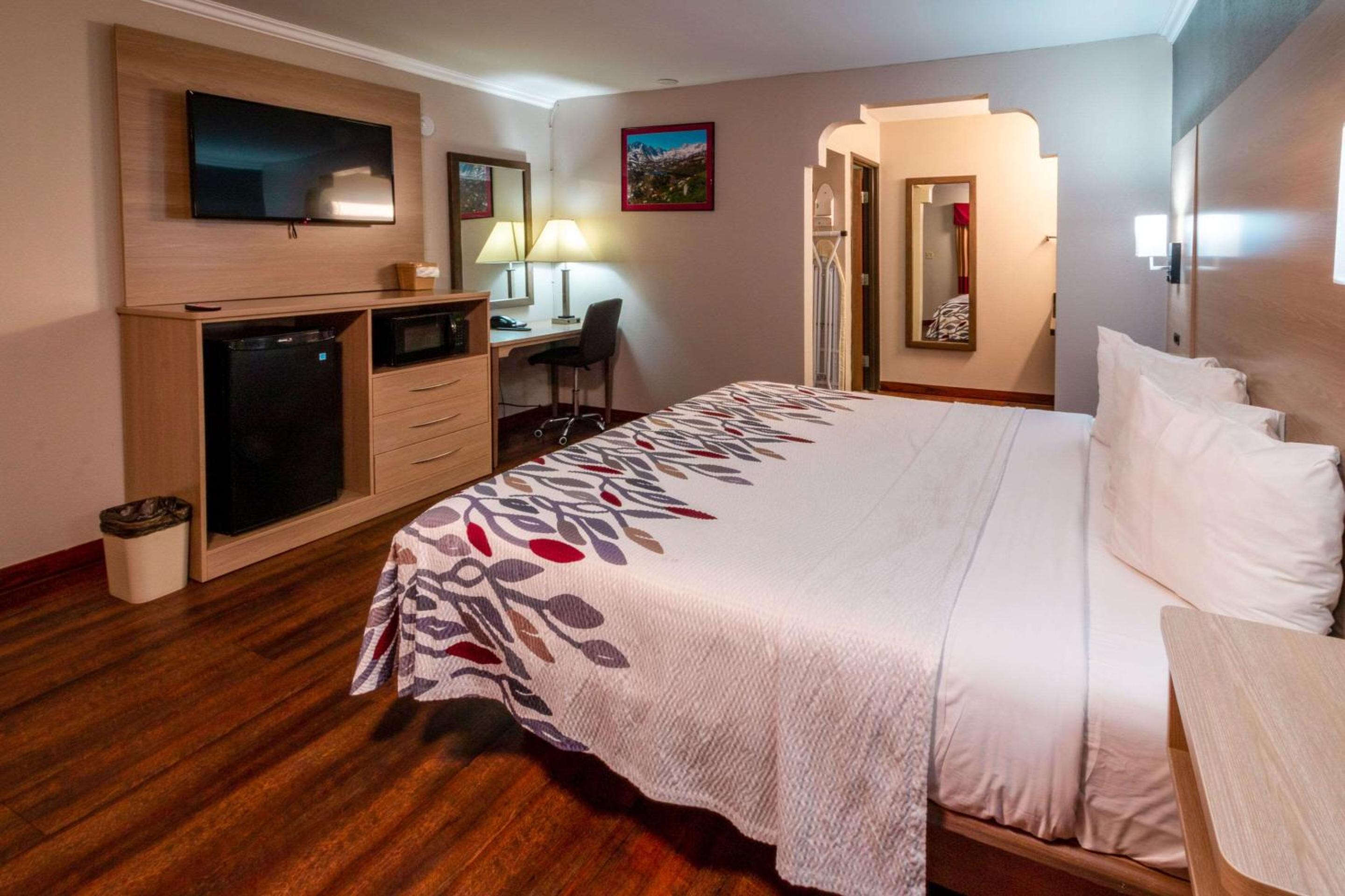 Quality Inn Bishop near Mammoth view 5