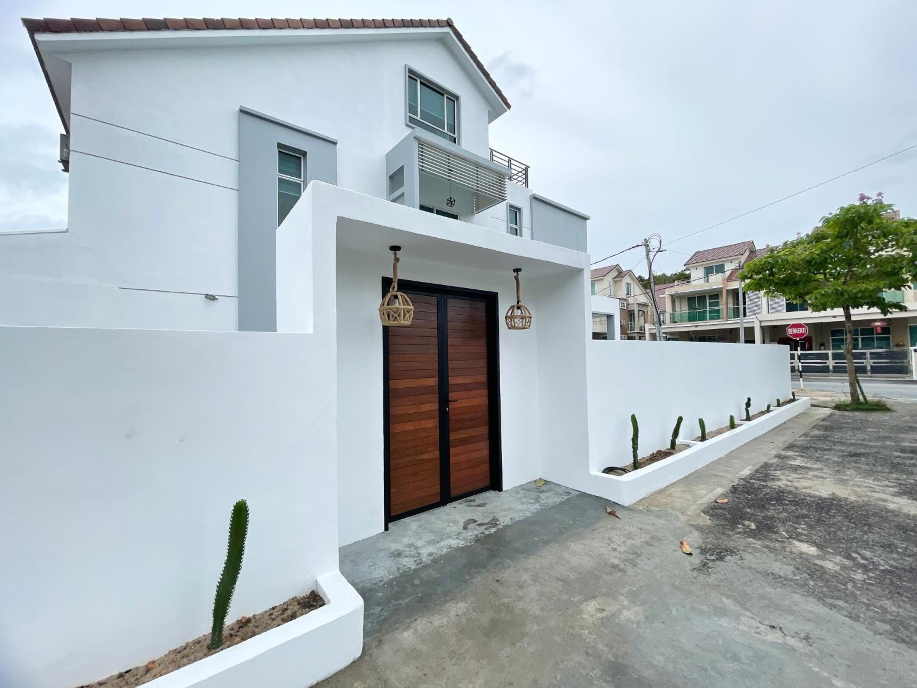 Spacious Home with Private Swimming Pool in Langkawi by Zervin photo 4