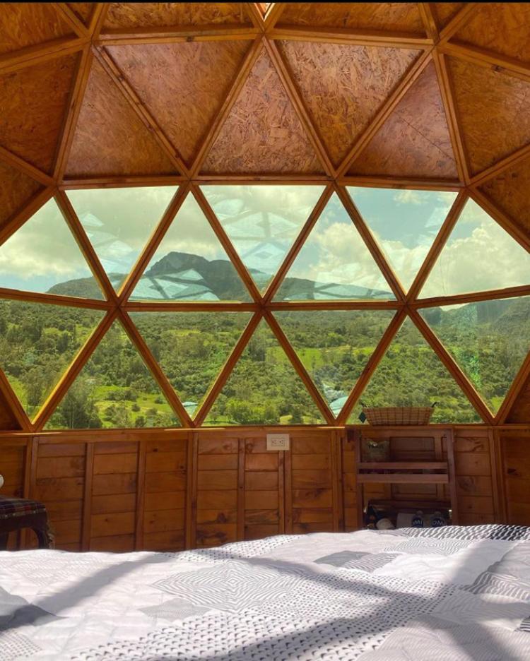 Glamping domo el colibrí