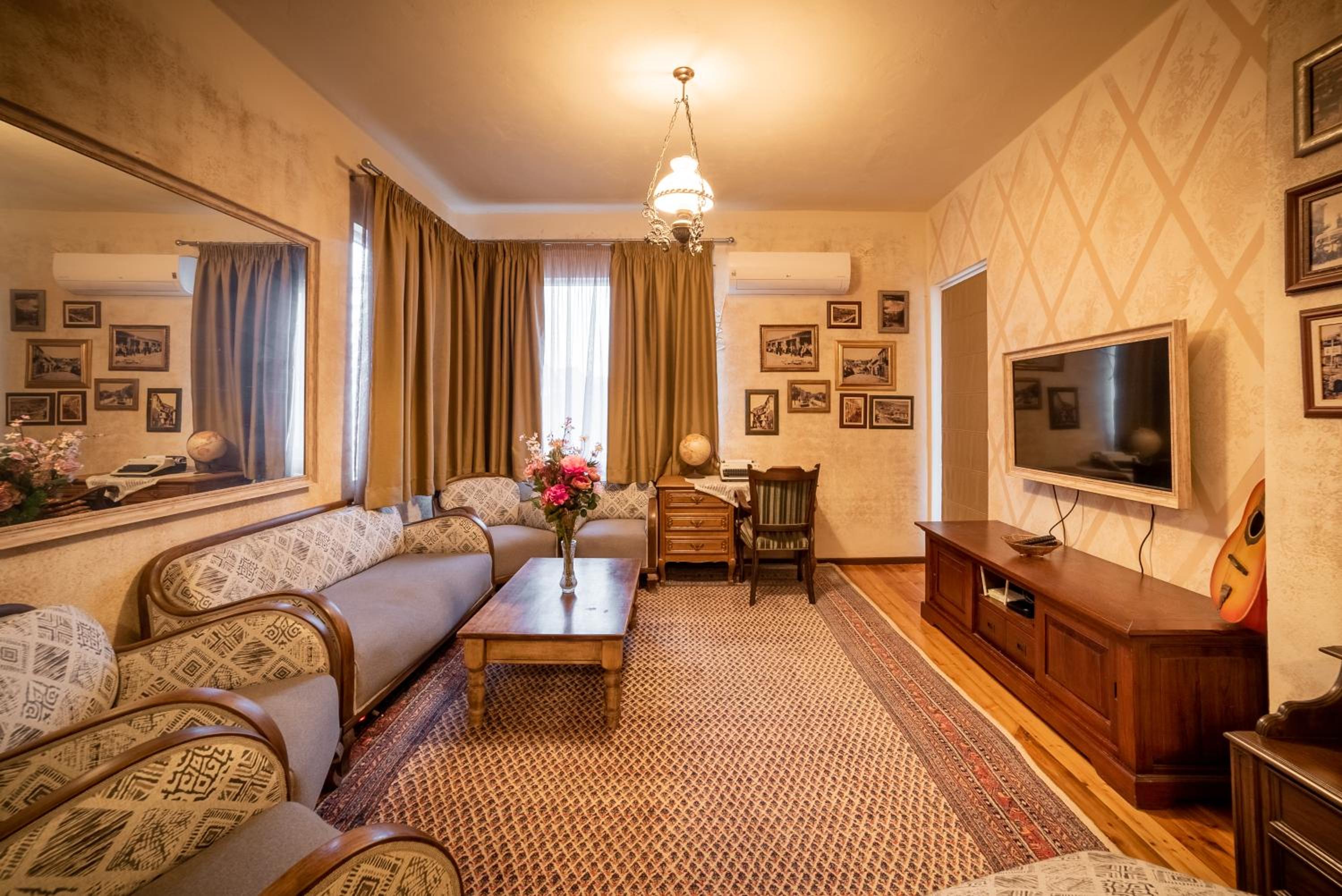Zlatanov Residence view 2