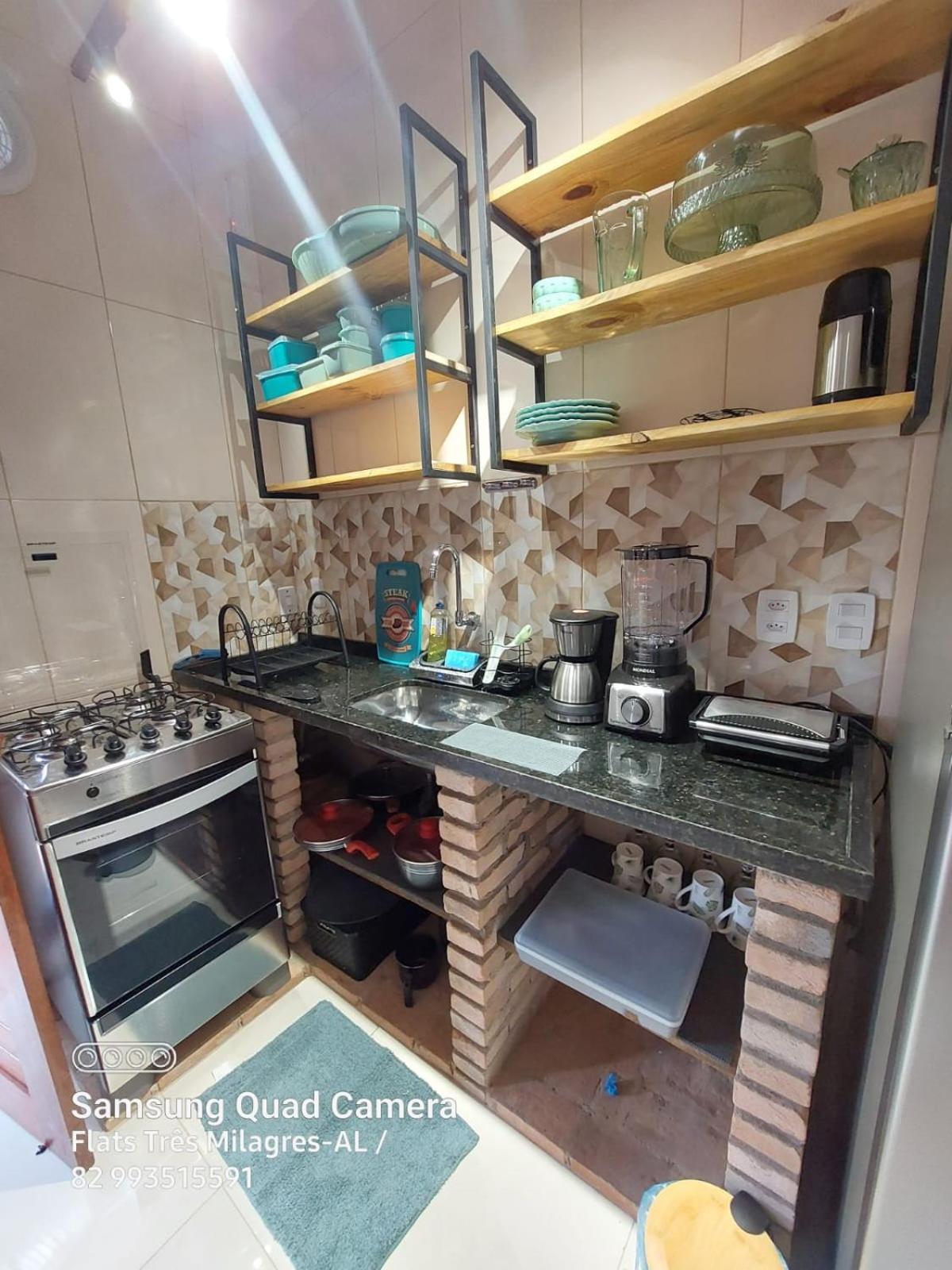 Flats-Pousada Três Milagres-Apartamentos completos em São Miguel dos Milagres-Centro-Primeiro conjunto antes da praia, 200m somente- com café opcional, bic