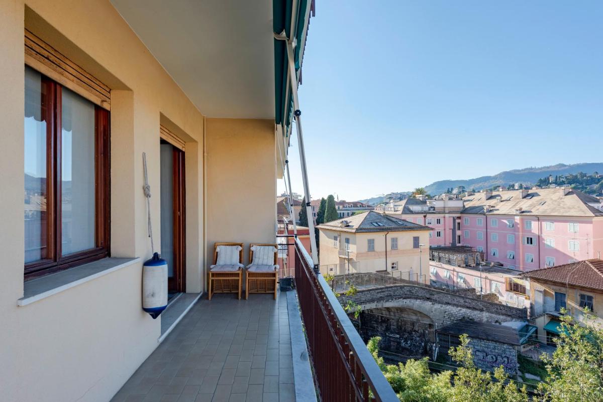 JOIVY Cosy flat with terrace near Rapallo Castle view 5