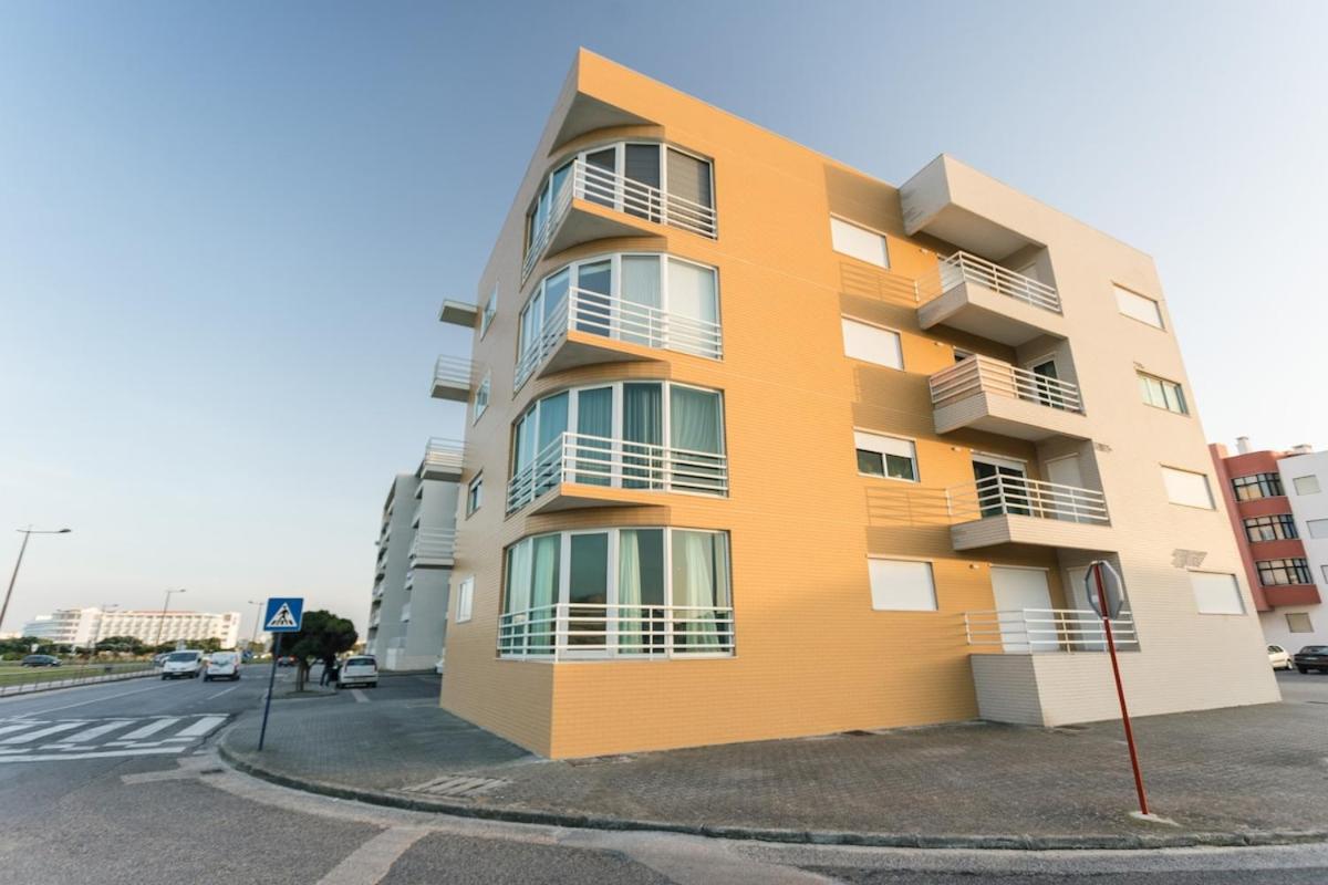 Best Houses 09 - Peniche Steps from The Beach