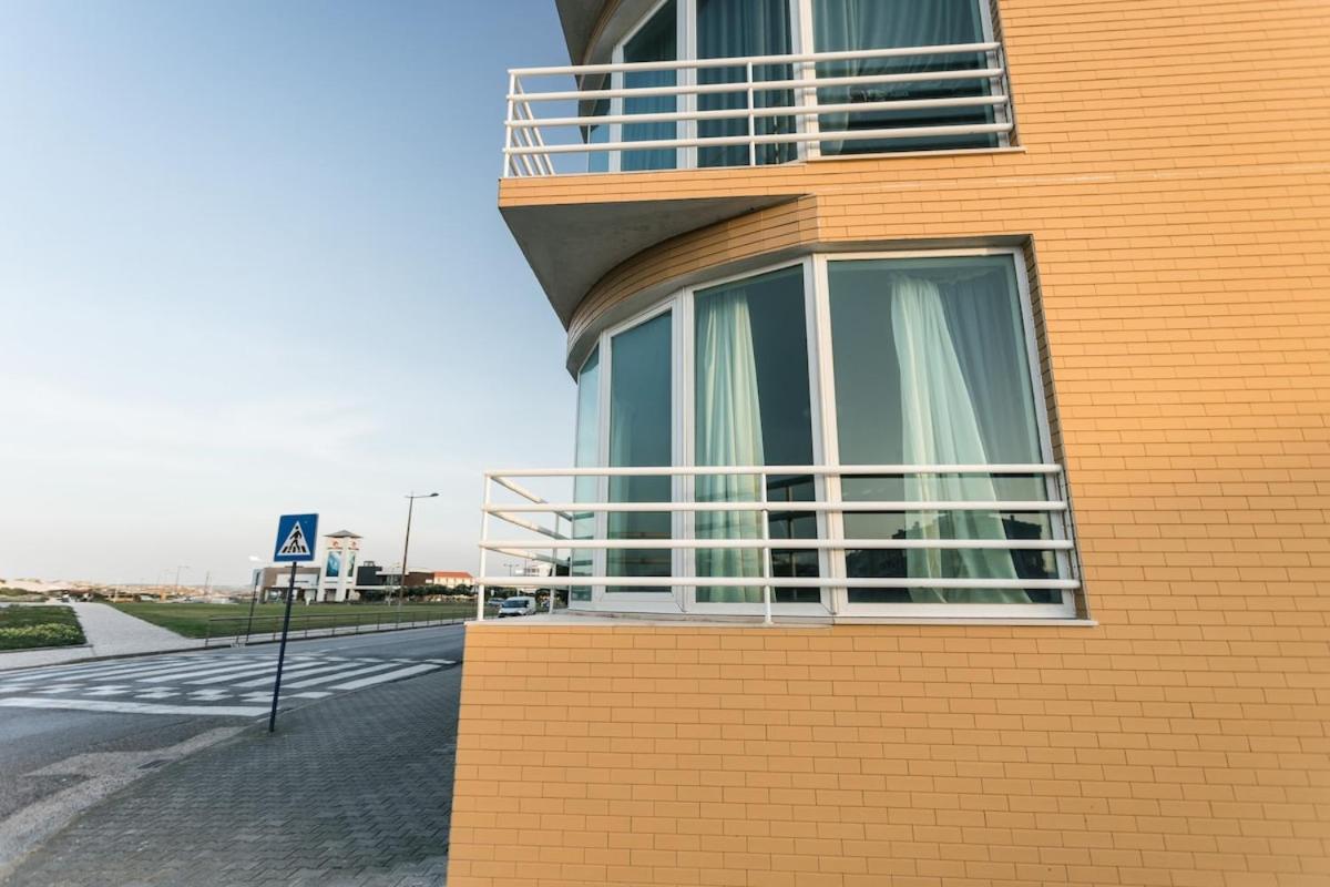 Best Houses 09 - Peniche Steps from The Beach