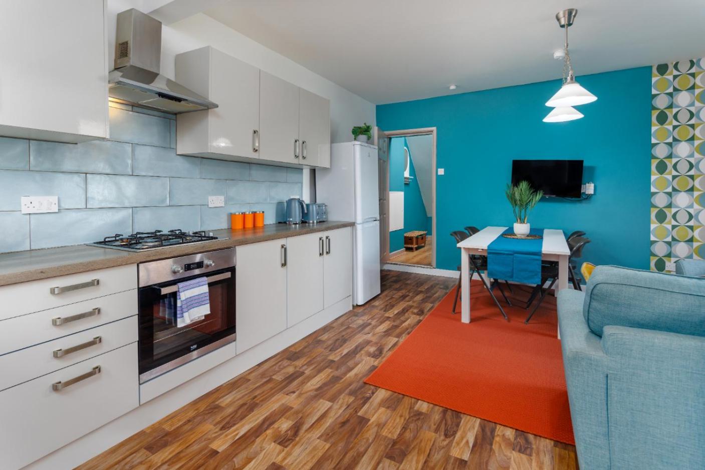 Hornsey House - Air Host & Stay - 5 Bedrooms Sleeps 10
