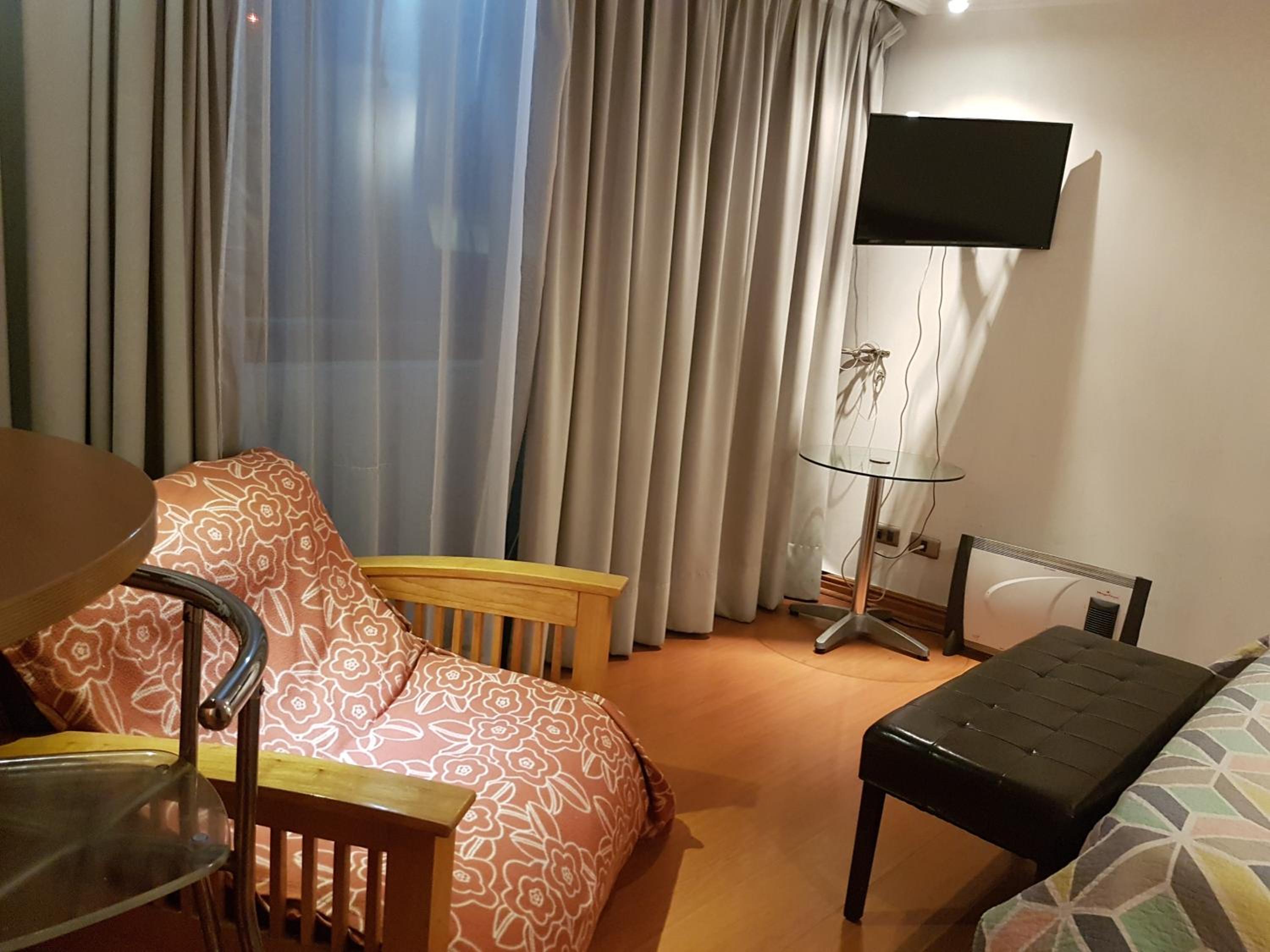 Departamento amplio en Suite, Costanera Center
