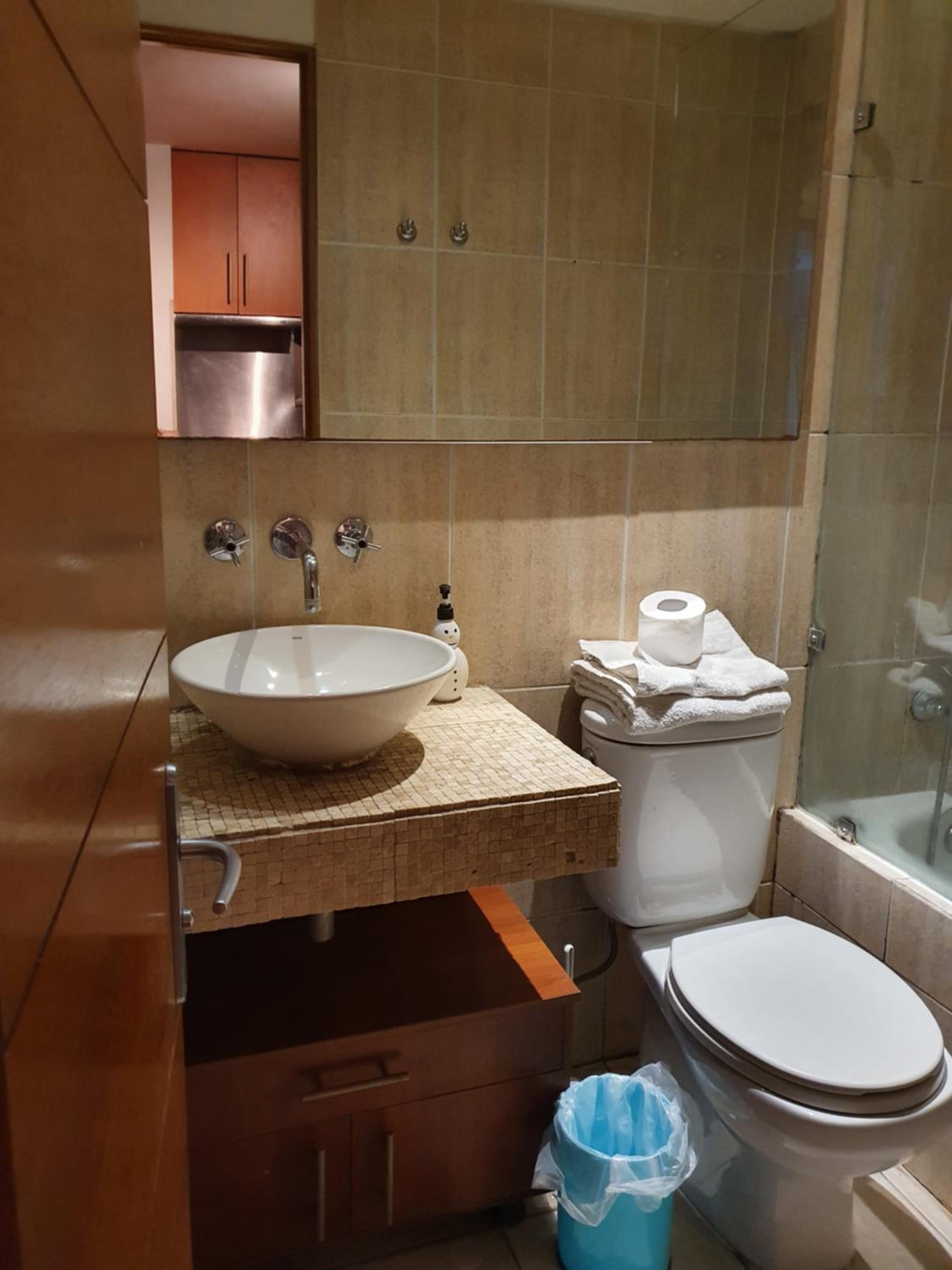 Departamento amplio en Suite, Costanera Center