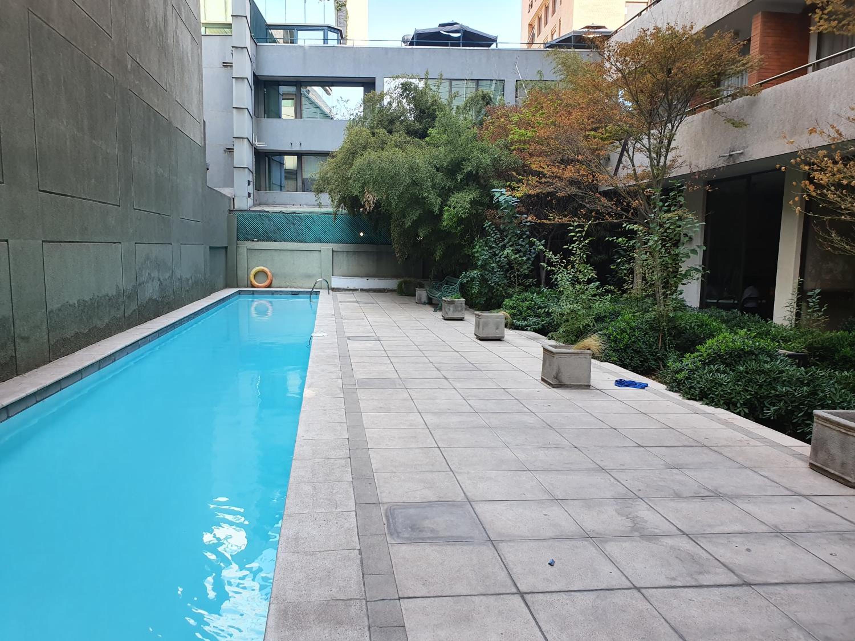 Departamento amplio en Suite, Costanera Center