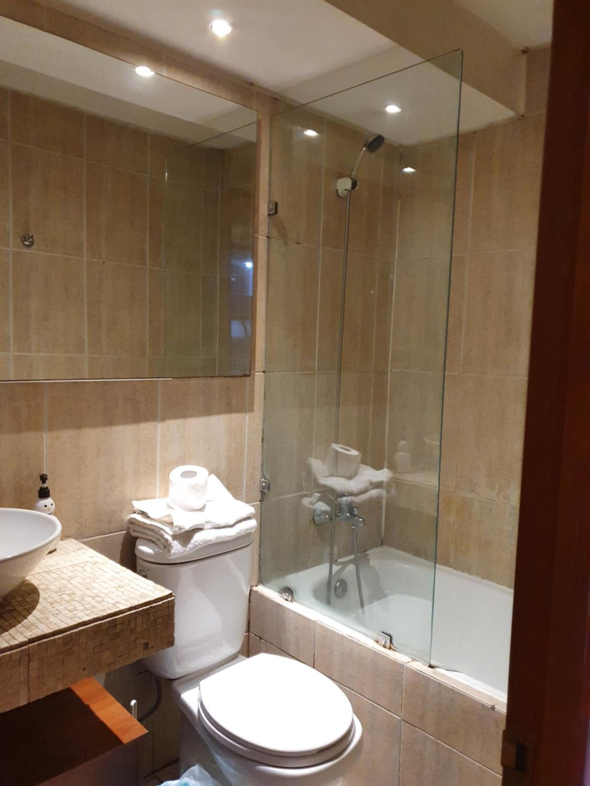 Departamento amplio en Suite, Costanera Center