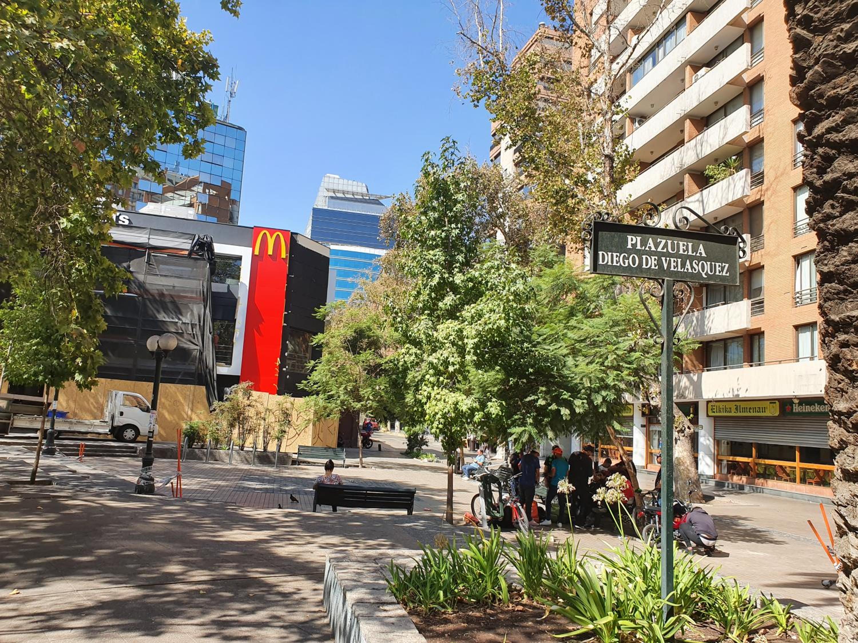 Departamento amplio en Suite, Costanera Center