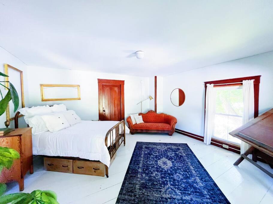 Cozy Skiing Vacation in Historic 1800’s Colonial view 4