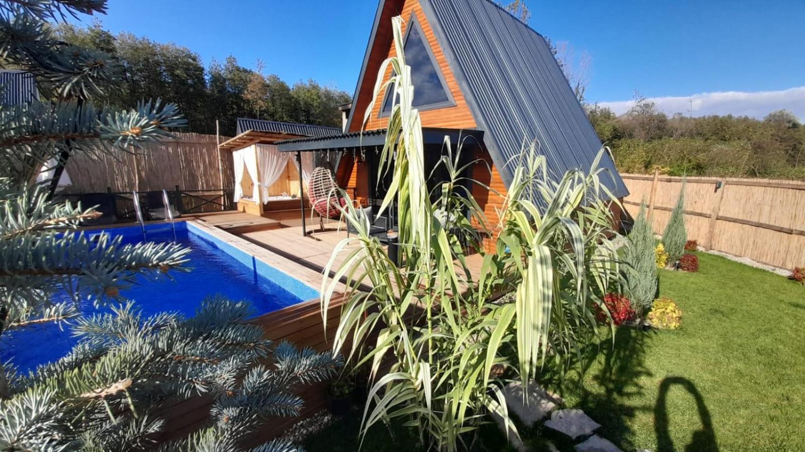 UĞURLUBUNGALOV