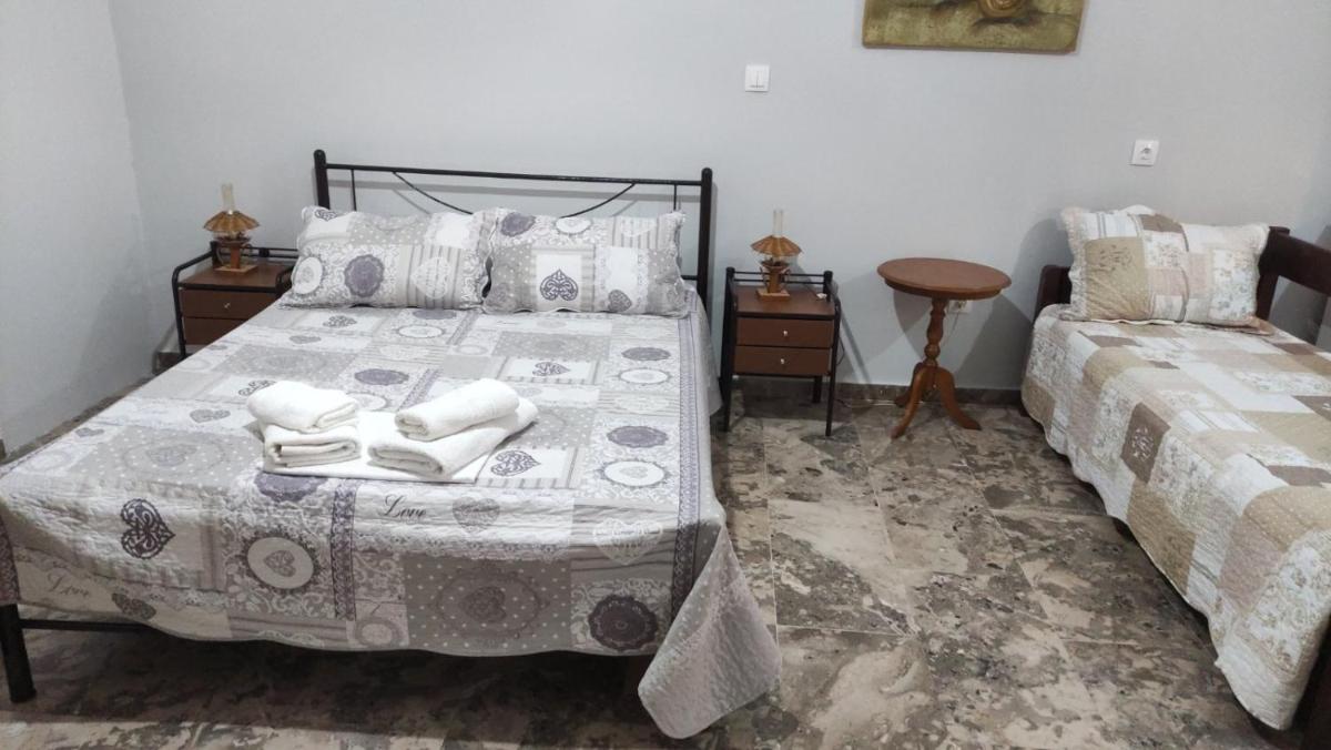Traditional House Alepis in Areopolis view 3