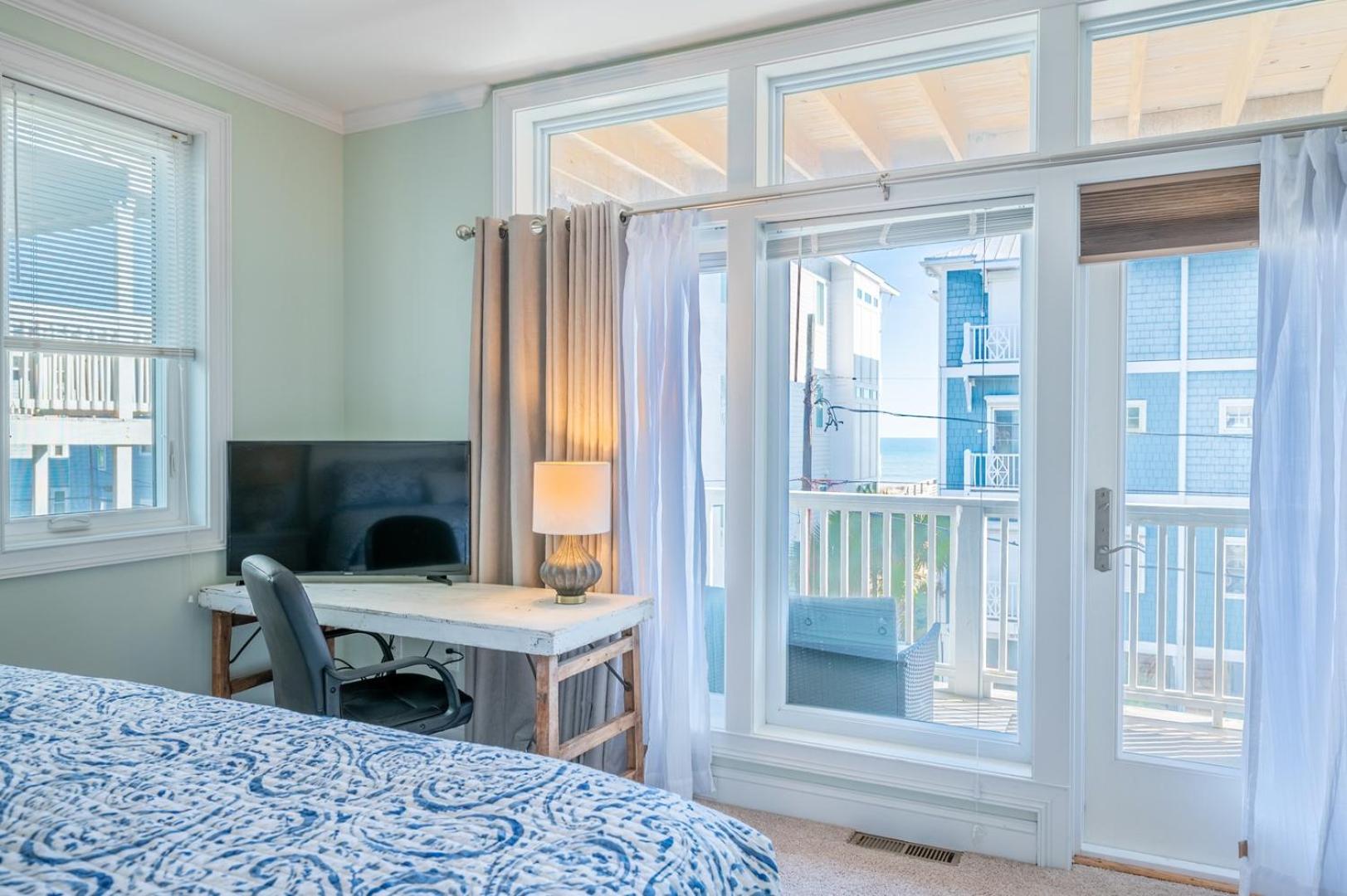 Oceanview 2nd Row Condo - Wood Vista