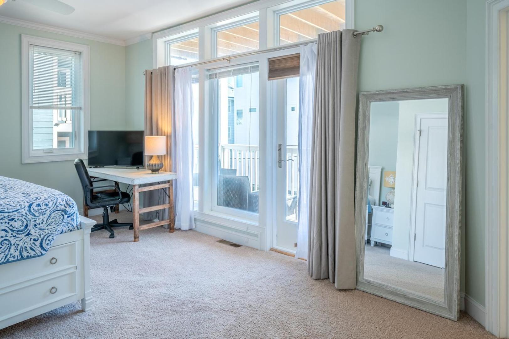 Oceanview 2nd Row Condo - Wood Vista