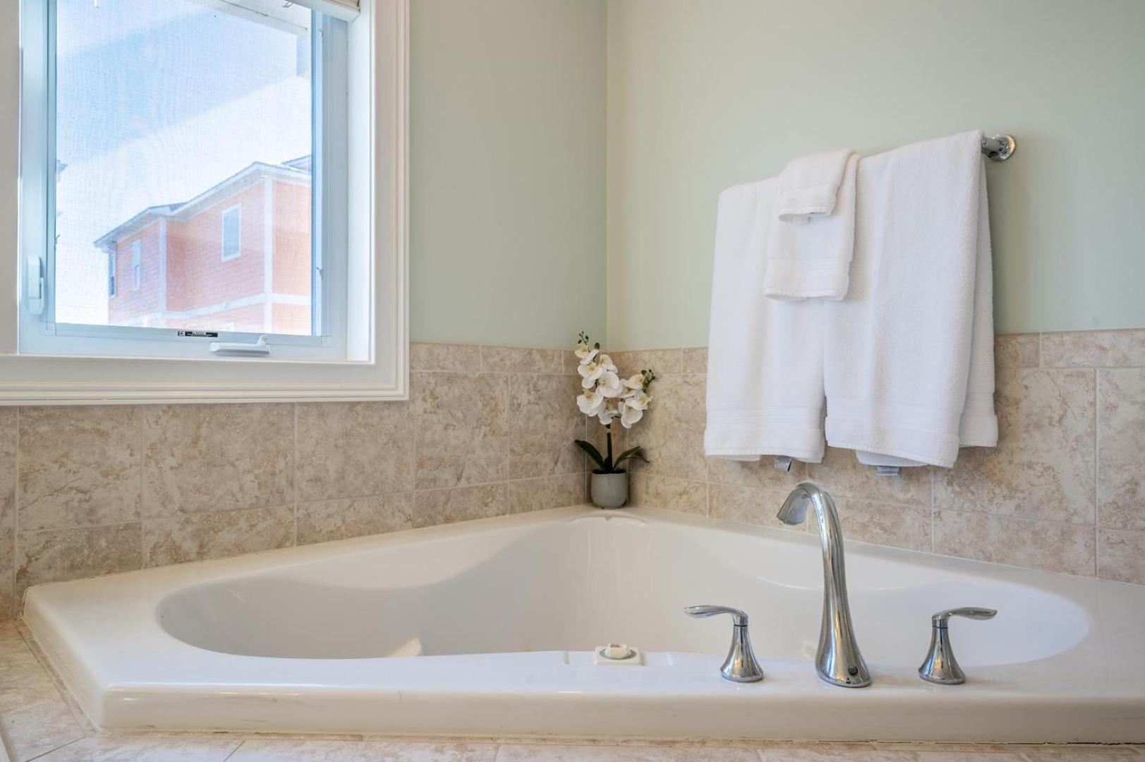 Oceanview 2nd Row Condo - Wood Vista