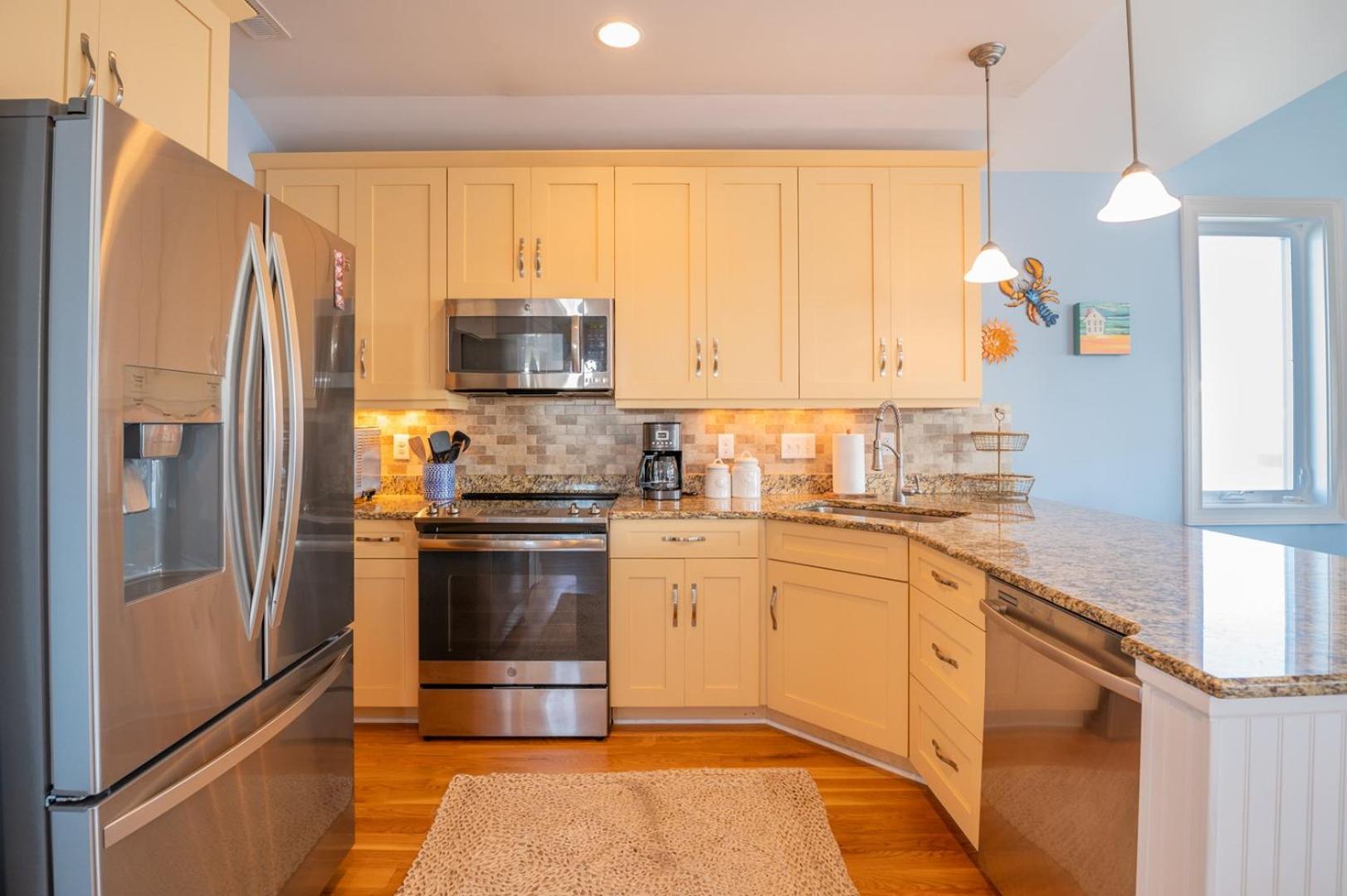 Oceanview 2nd Row Condo - Wood Vista