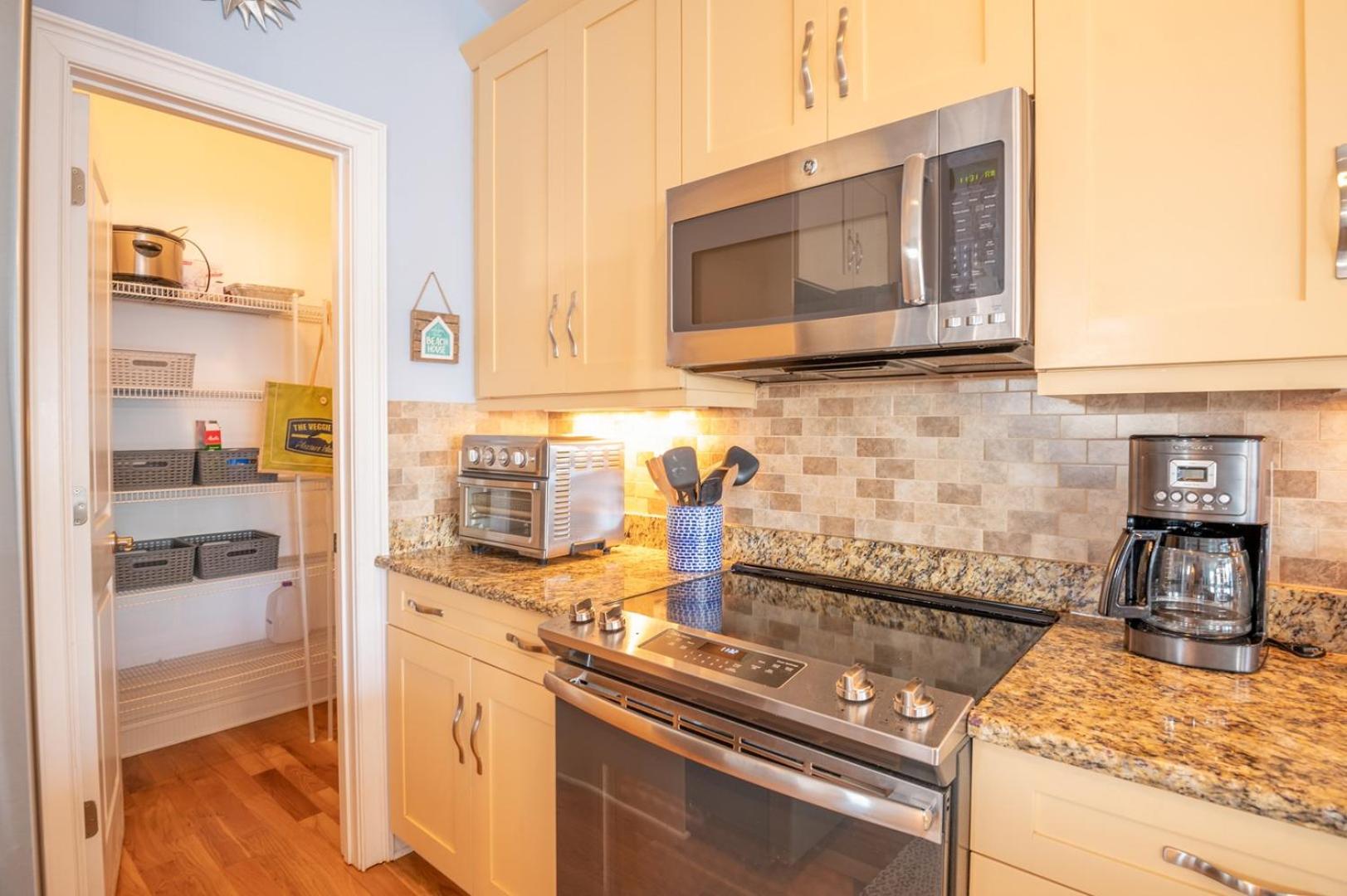 Oceanview 2nd Row Condo - Wood Vista