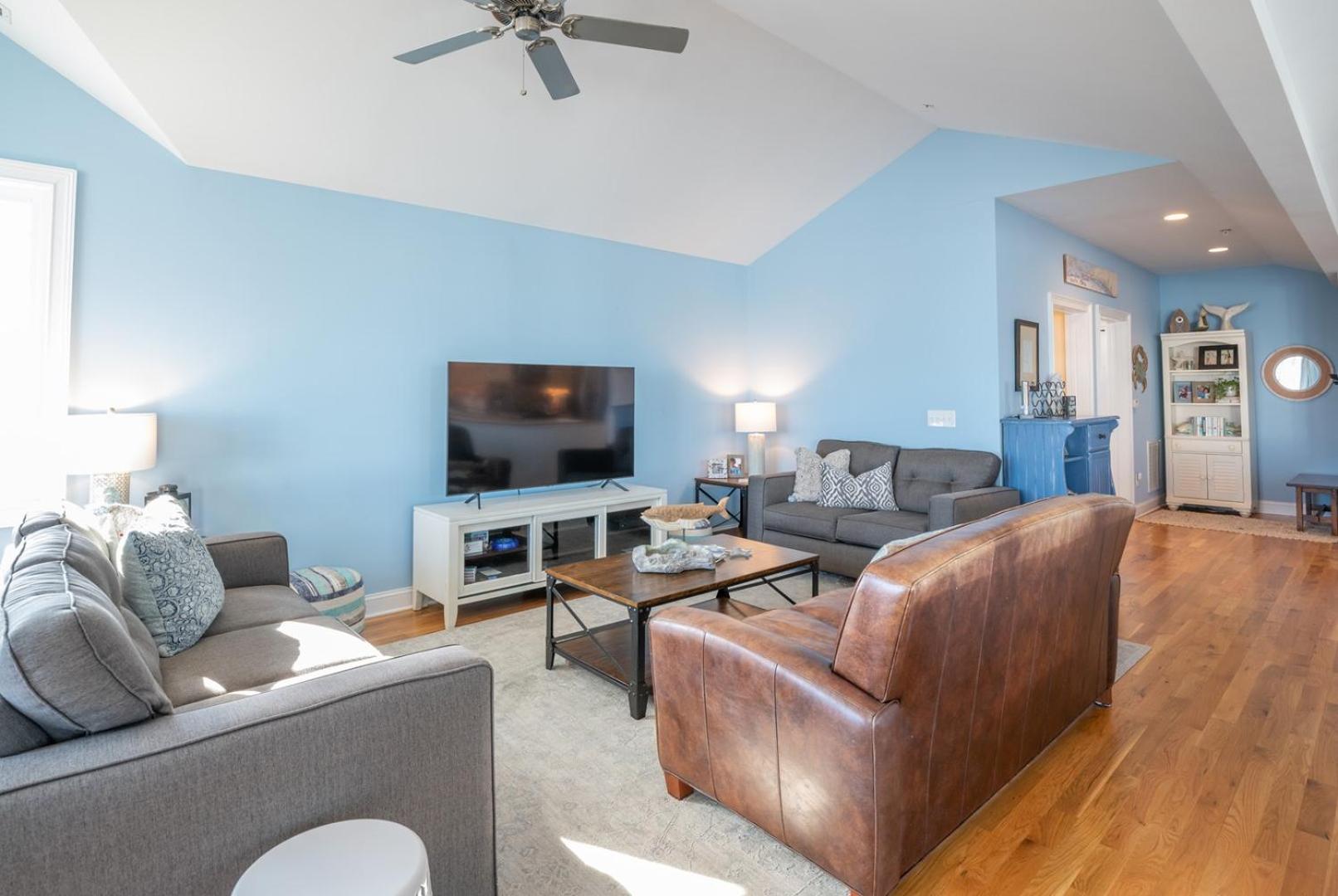 Oceanview 2nd Row Condo - Wood Vista