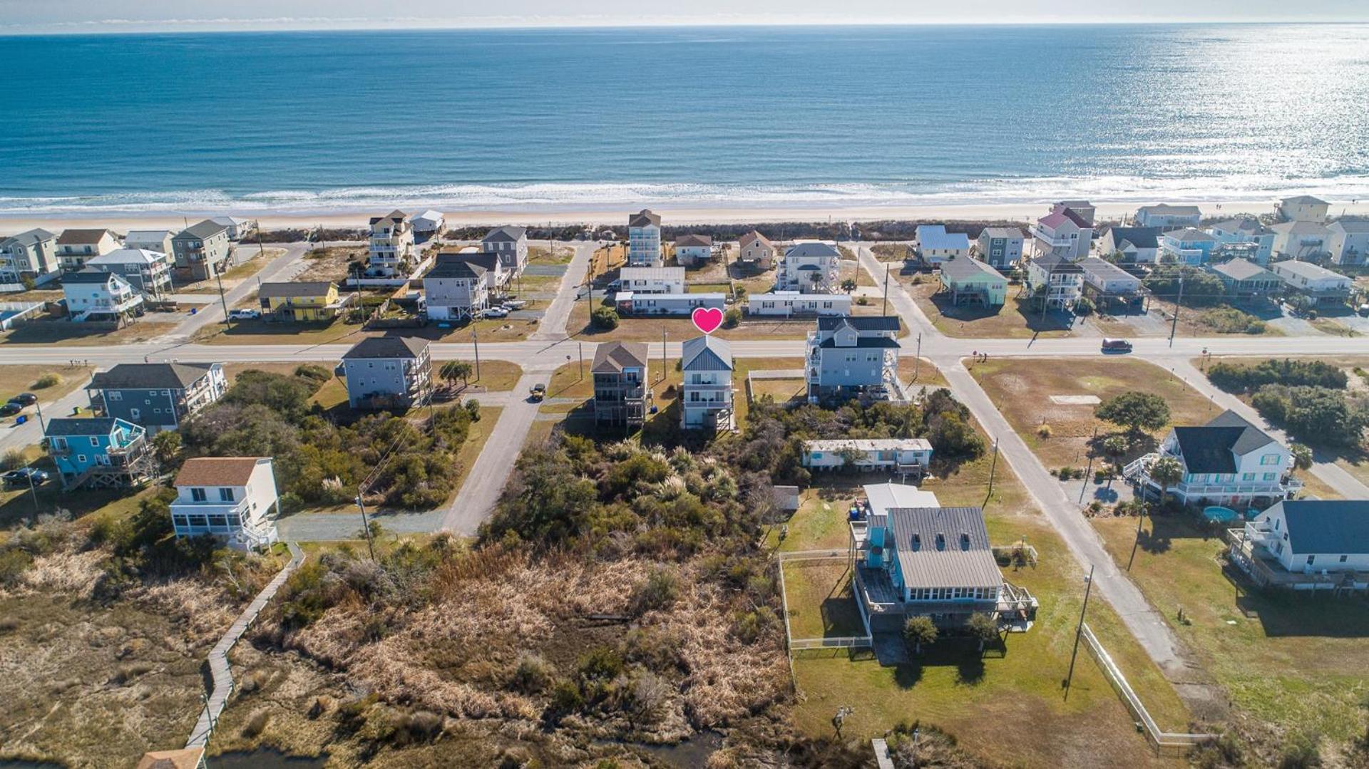 North Topsail Beach Rental- Water Views - Elevator - Dogs Allowed w added fee