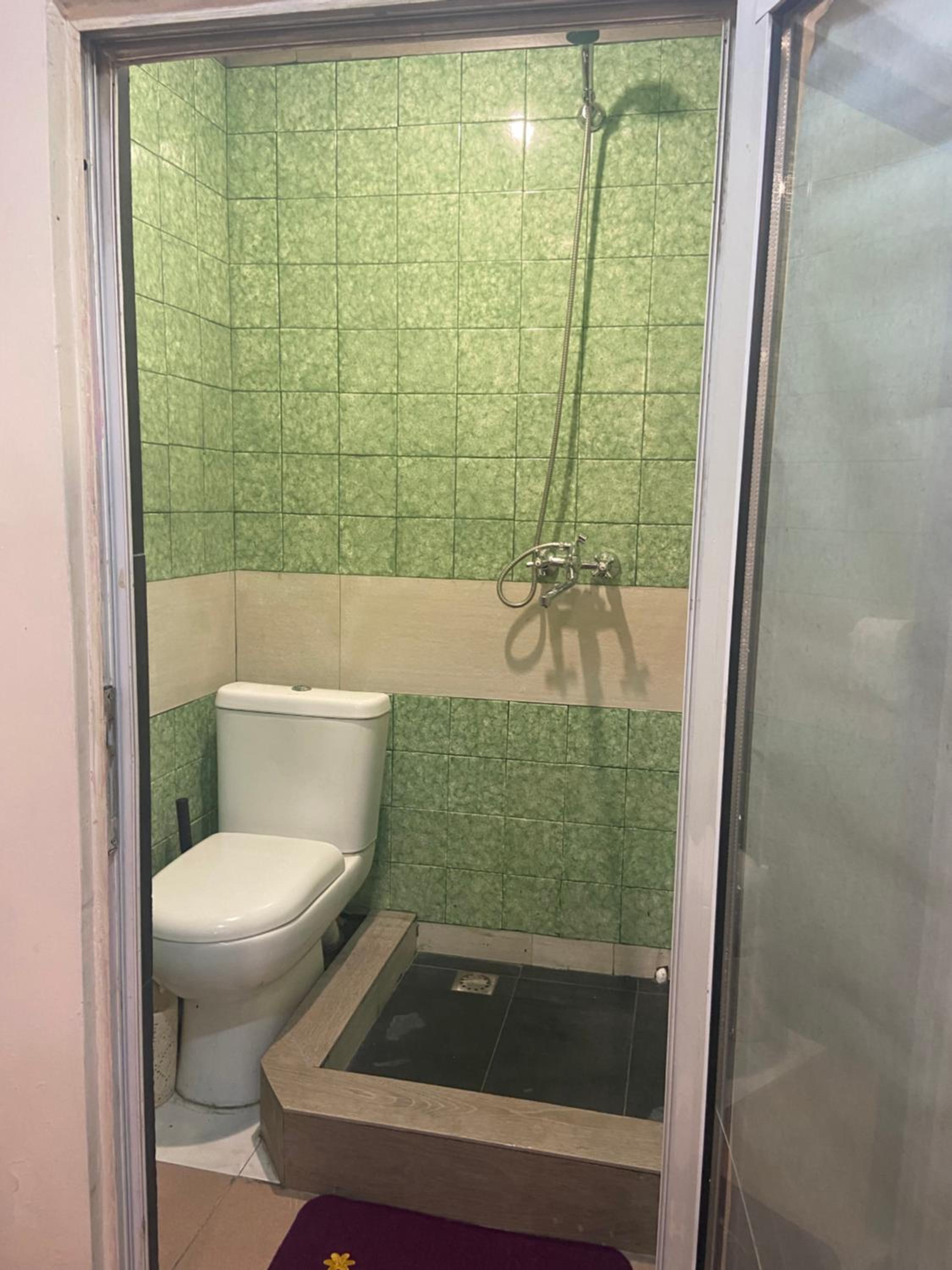 Vahe's corner house