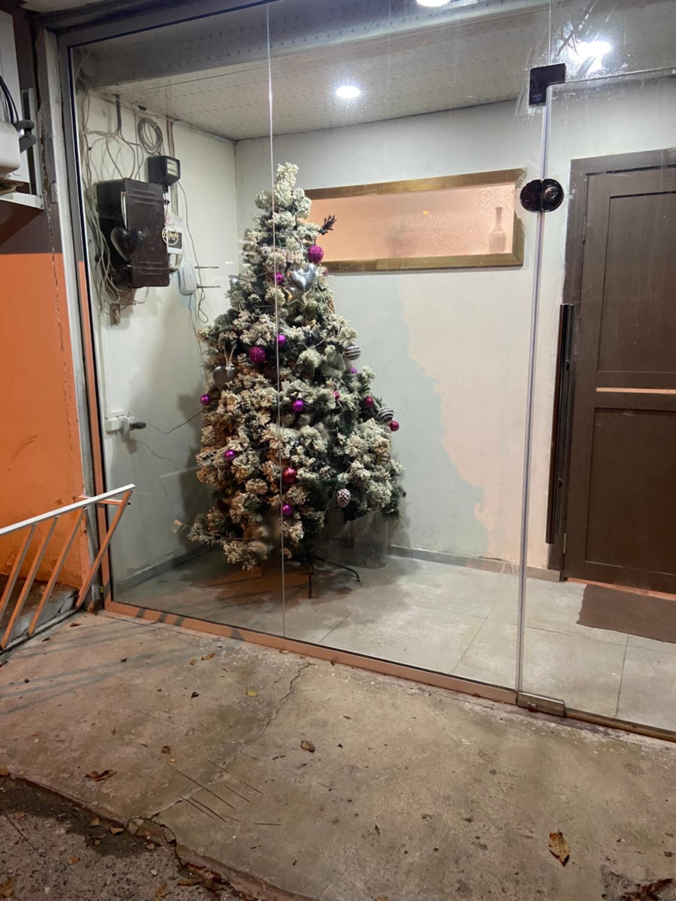 Vahe's corner house