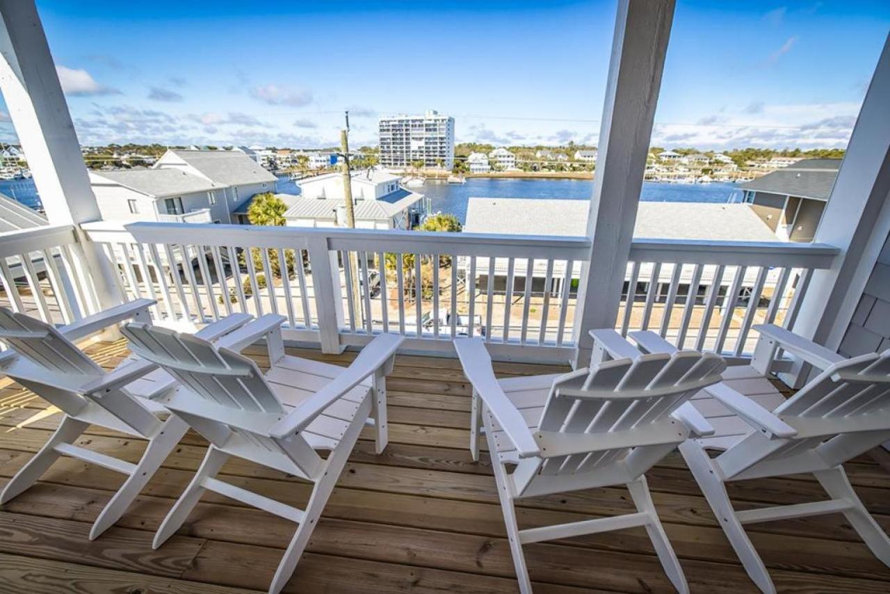 Dogs Allowed at Luxury Duplex - Second Row
