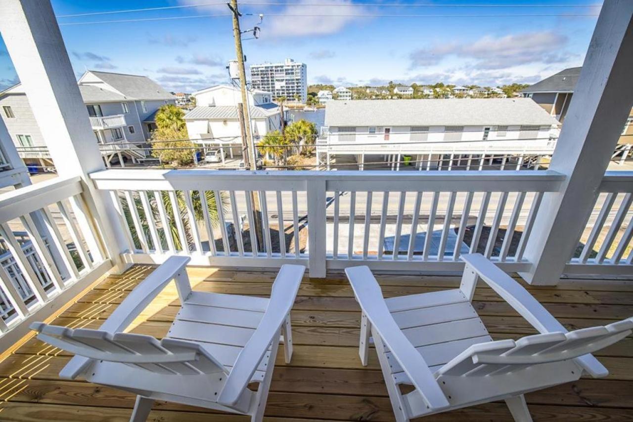 Dogs Allowed at Luxury Duplex - Second Row
