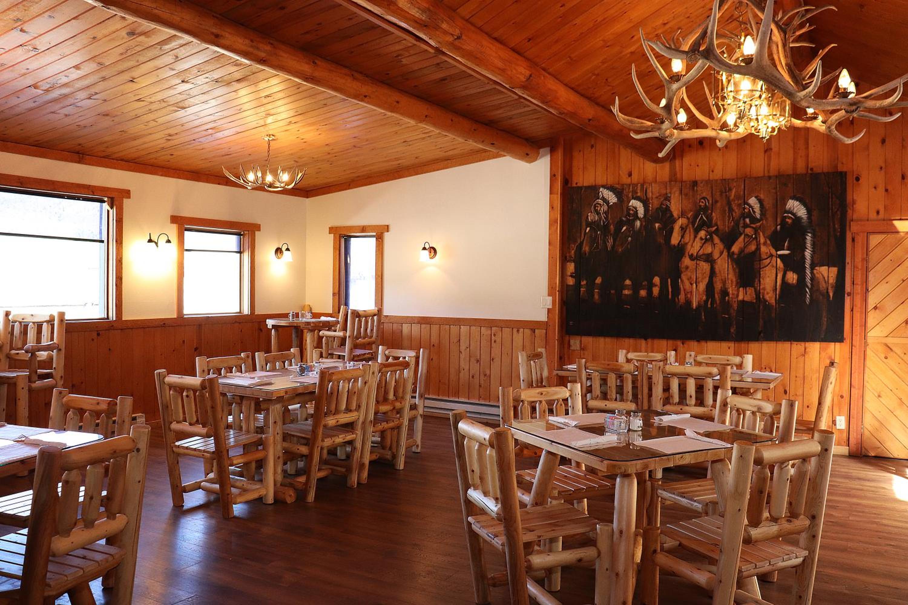 Yellowstone Valley Inn view 4