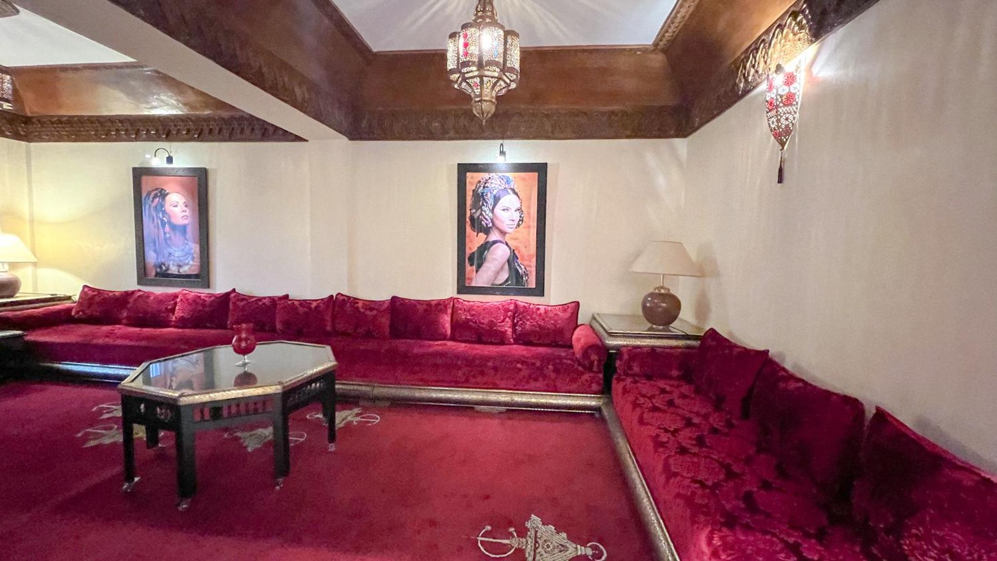 lounge