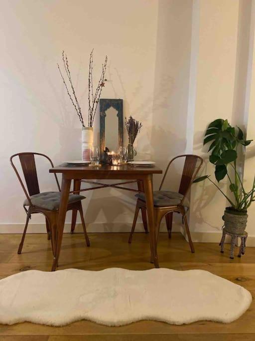 Spitalfields Market Penthouse Flat with balcony