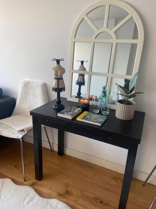 Spitalfields Market Penthouse Flat with balcony