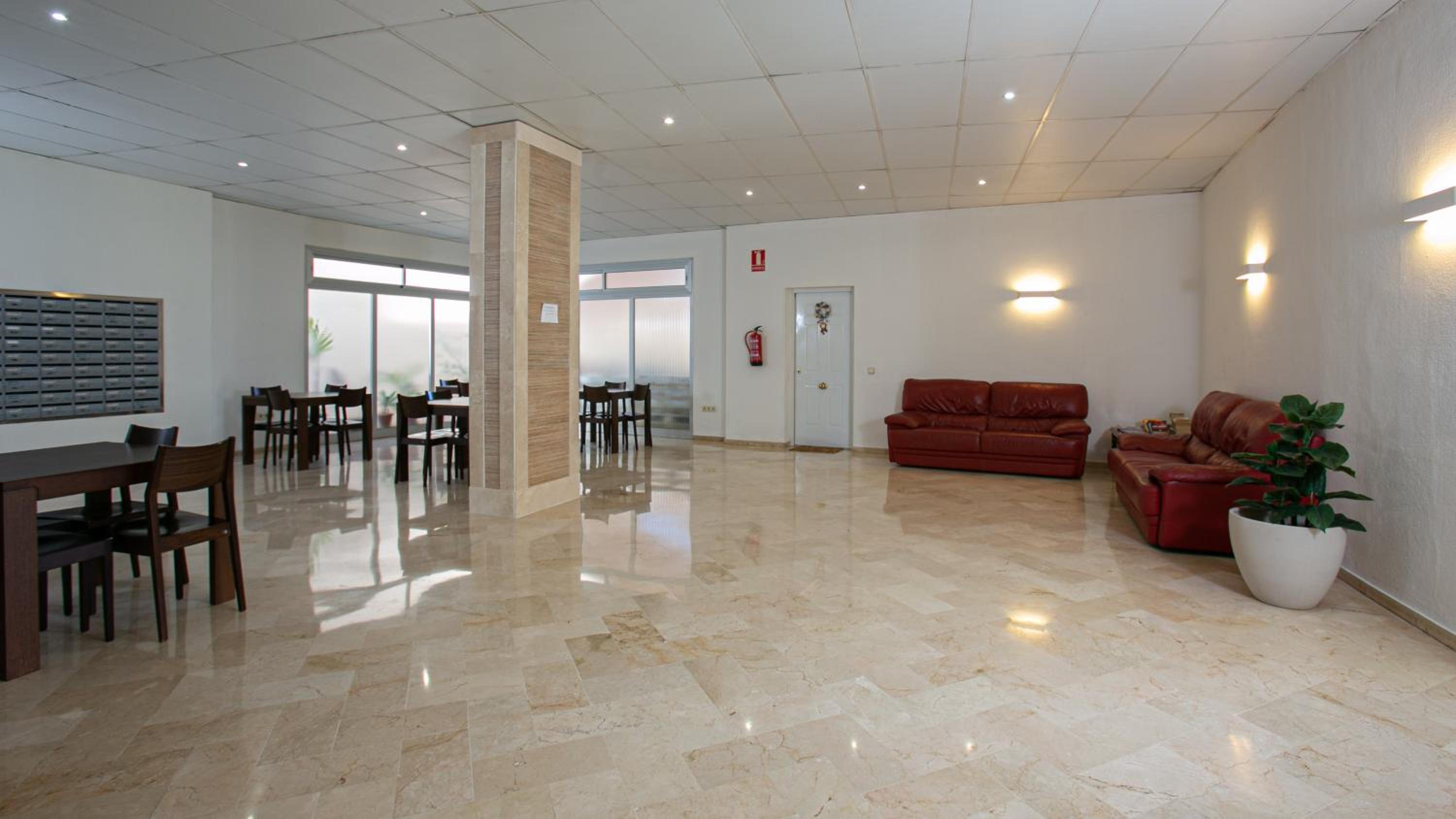 Front sea view apartment on Marbella's beach promenade