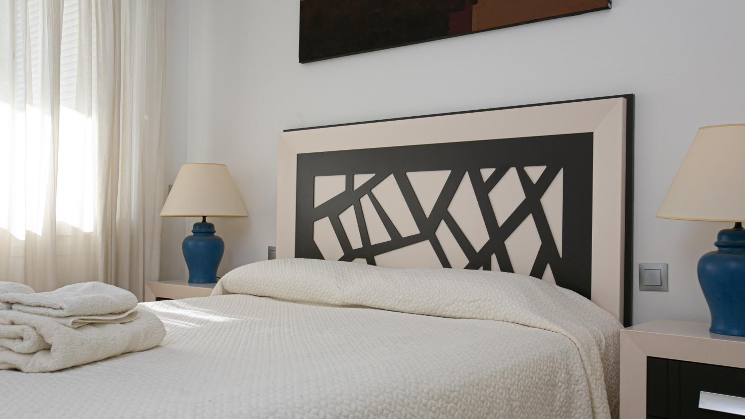Front sea view apartment on Marbella's beach promenade