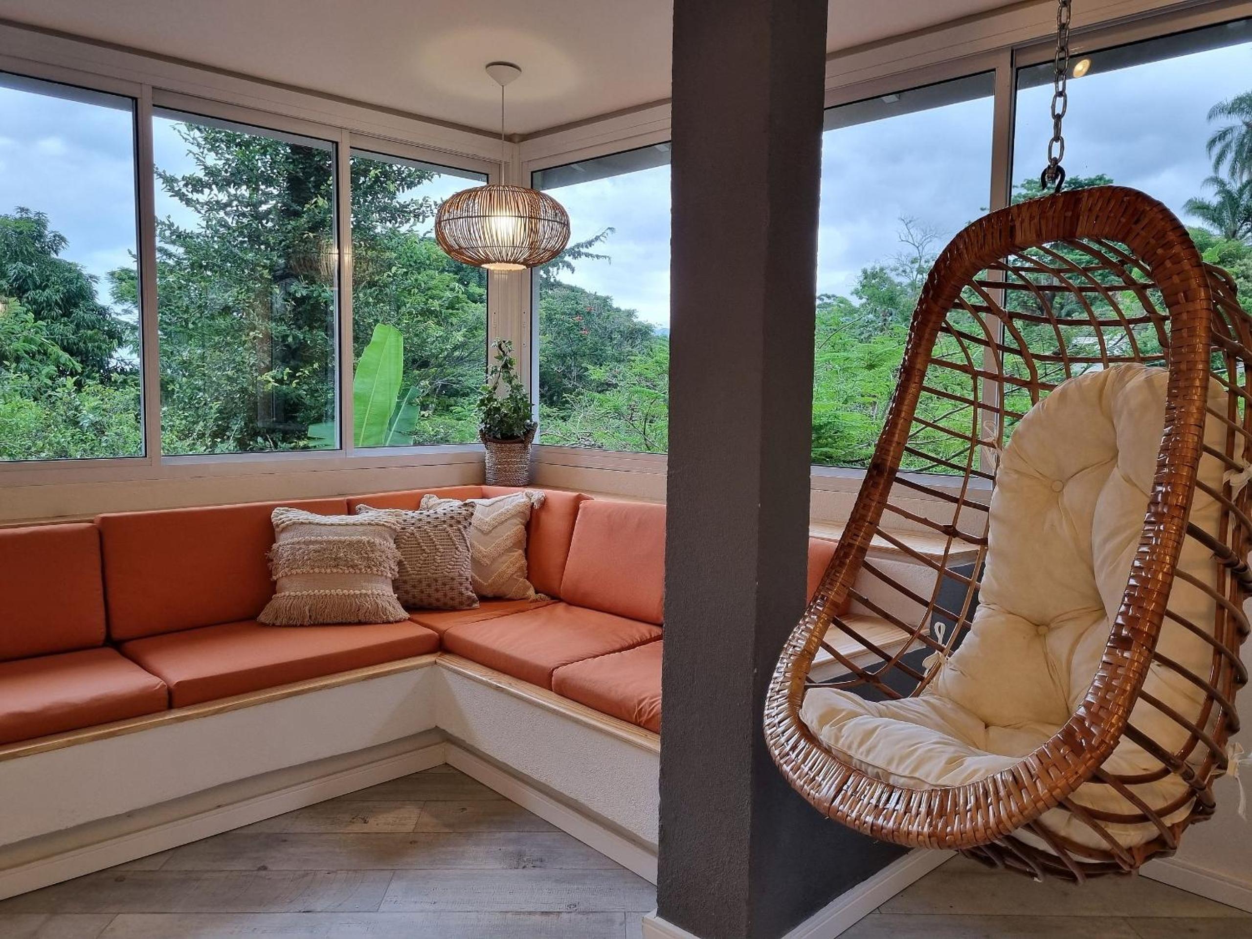 Casas com jacuzzi e churrasqueira a 500 metros da Praia do Perequê na Ilhabela