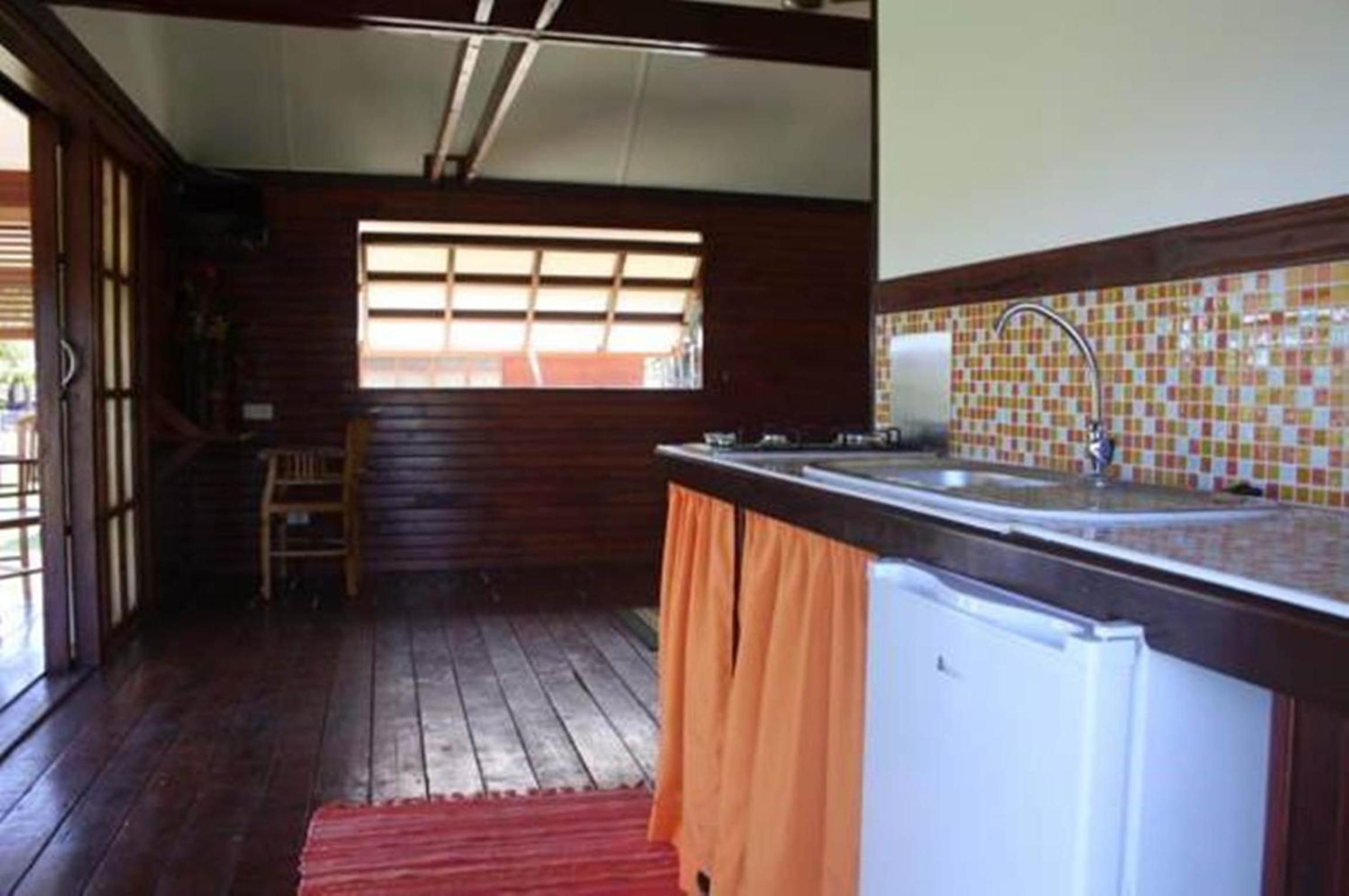 Raiatea Airport Bungalow