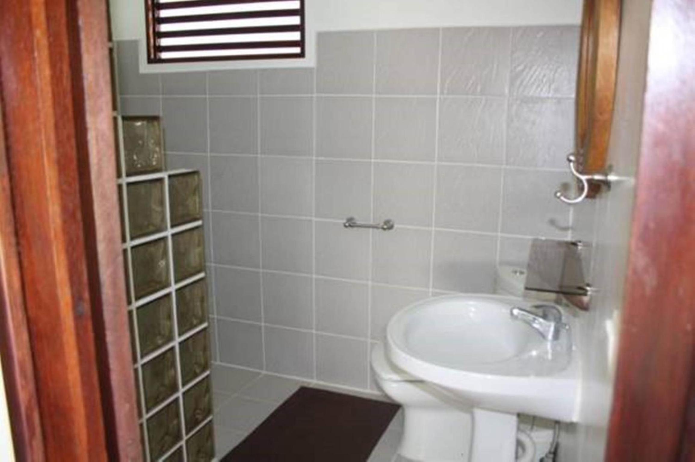 Raiatea Airport Bungalow