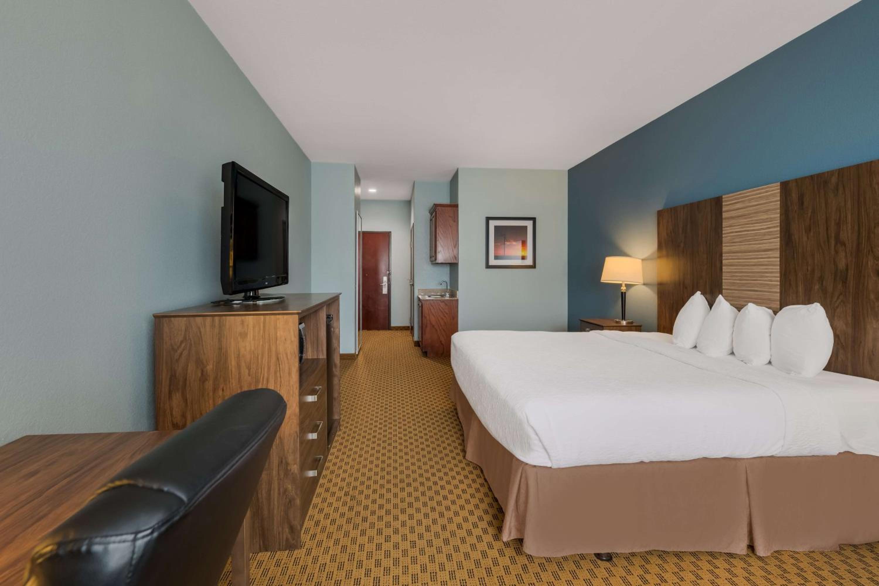 Best Western South Plains Inn & Suites