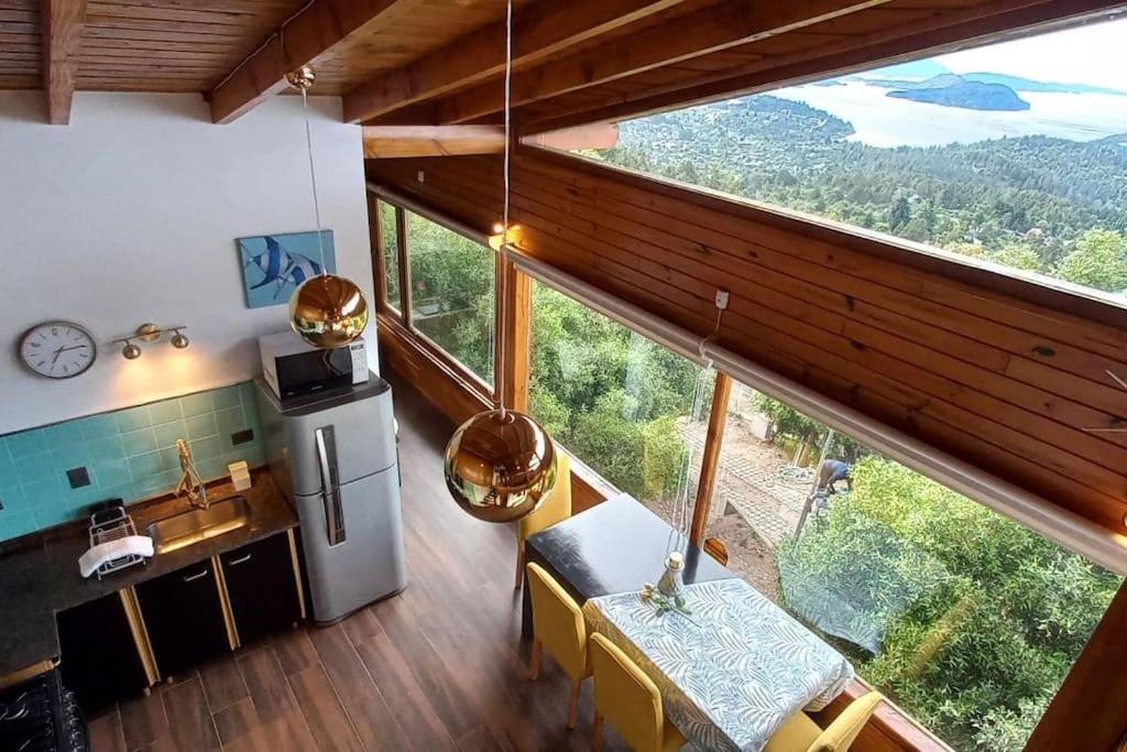 Cabaña de montaña en Cerro Otto con increible Vista al Lago